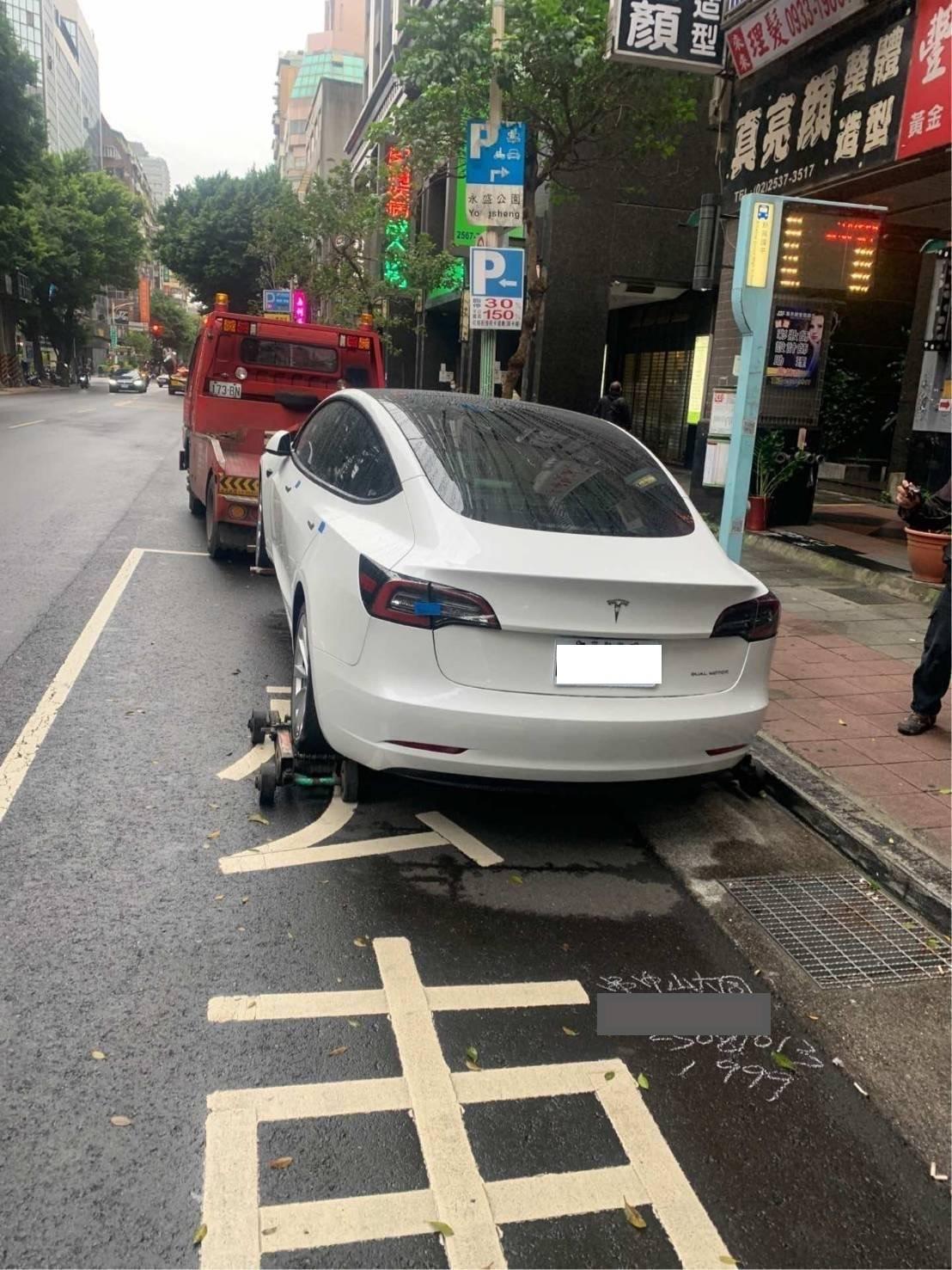 公車停靠站10公尺內禁停。（警方提供）