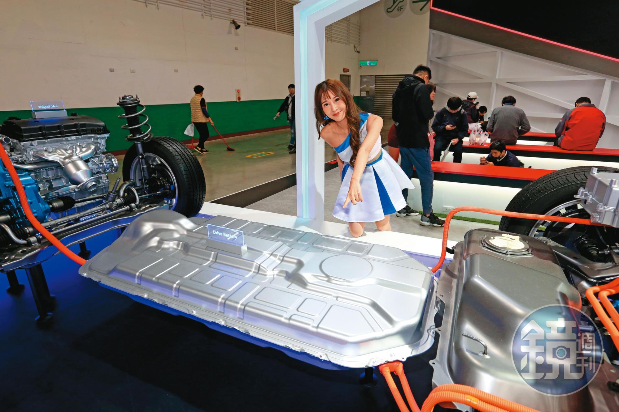 宣明智建議,攸關小型電動車發展的電池,台廠應轉往固態電池等新材料電池發展才有突破機會。