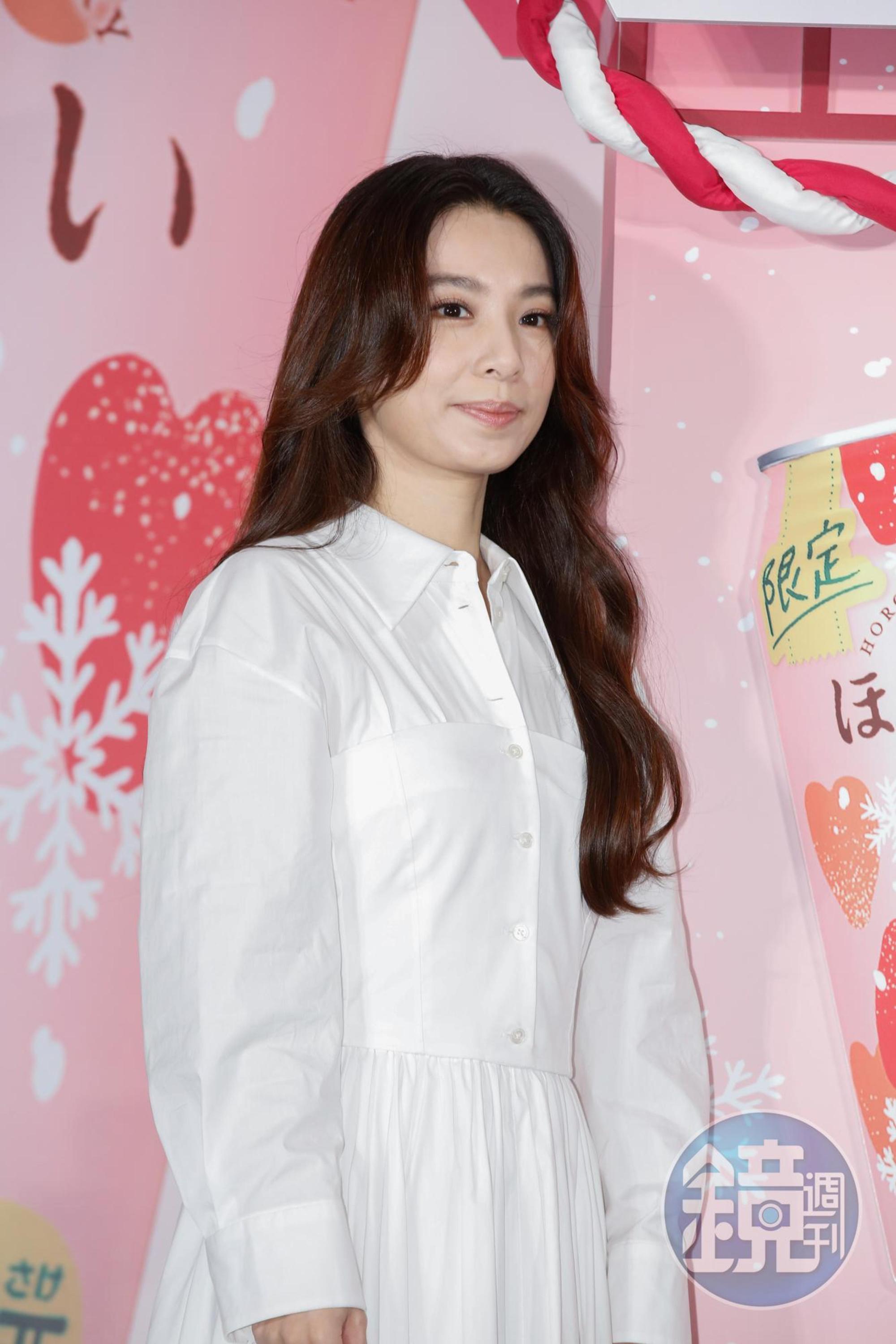 田馥甄自曝在家滑倒受傷。