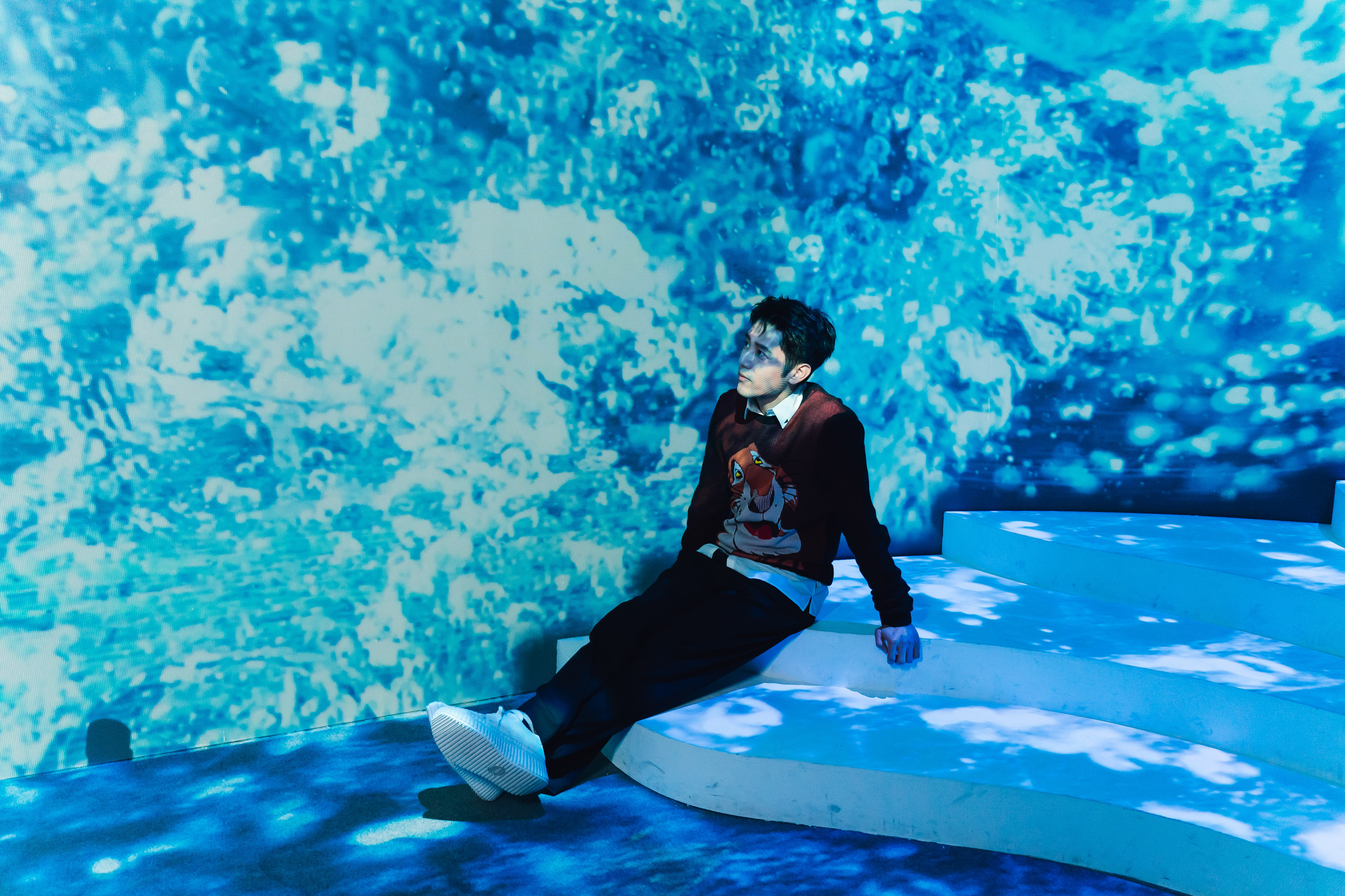 胡宇威從小就對深海的變幻莫測很有興趣。（寬宏藝術提供）