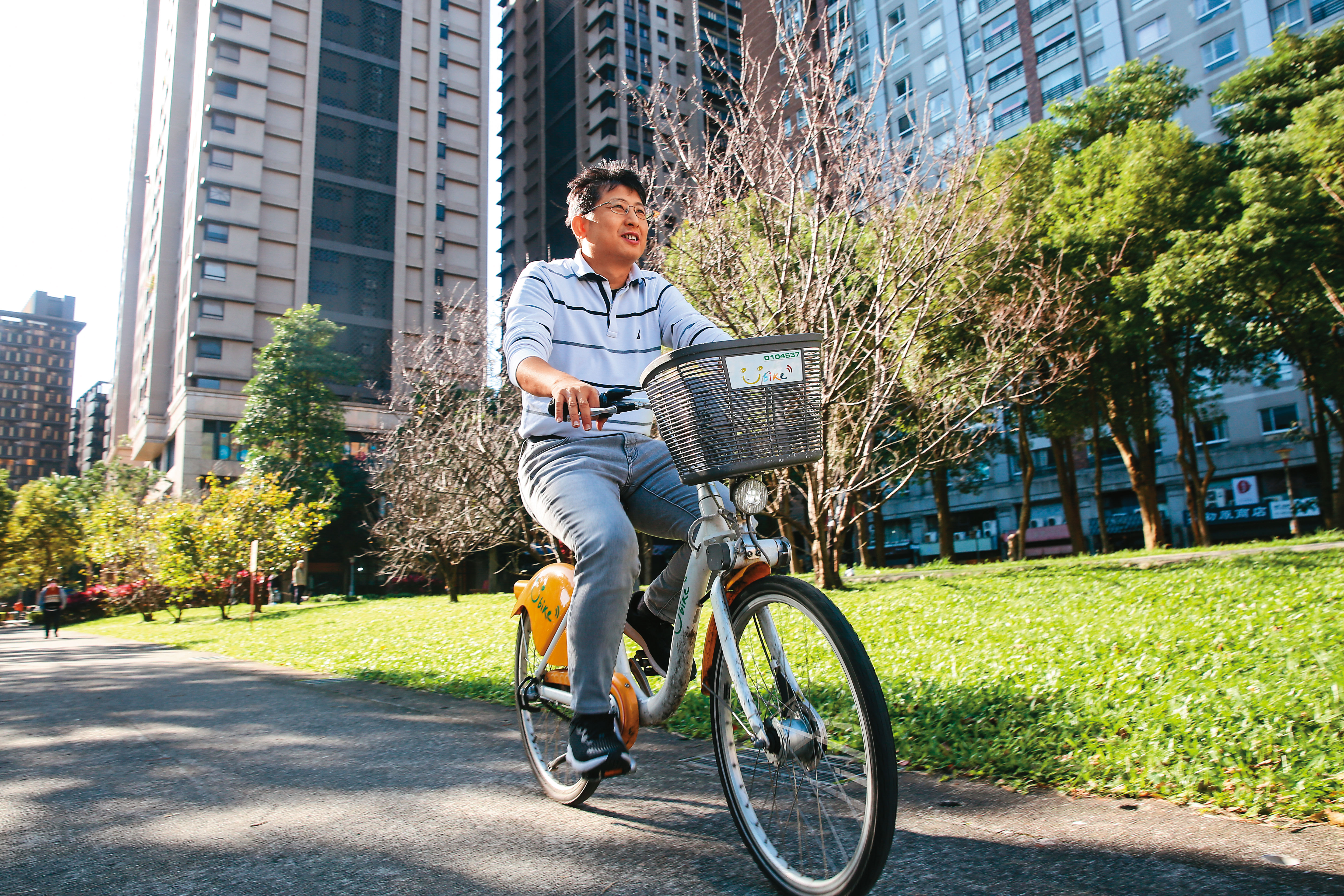 股魚從2003年起就以景氣燈號作為投資依據，勝率百分百，上次出手不到1年時間賺進14%。