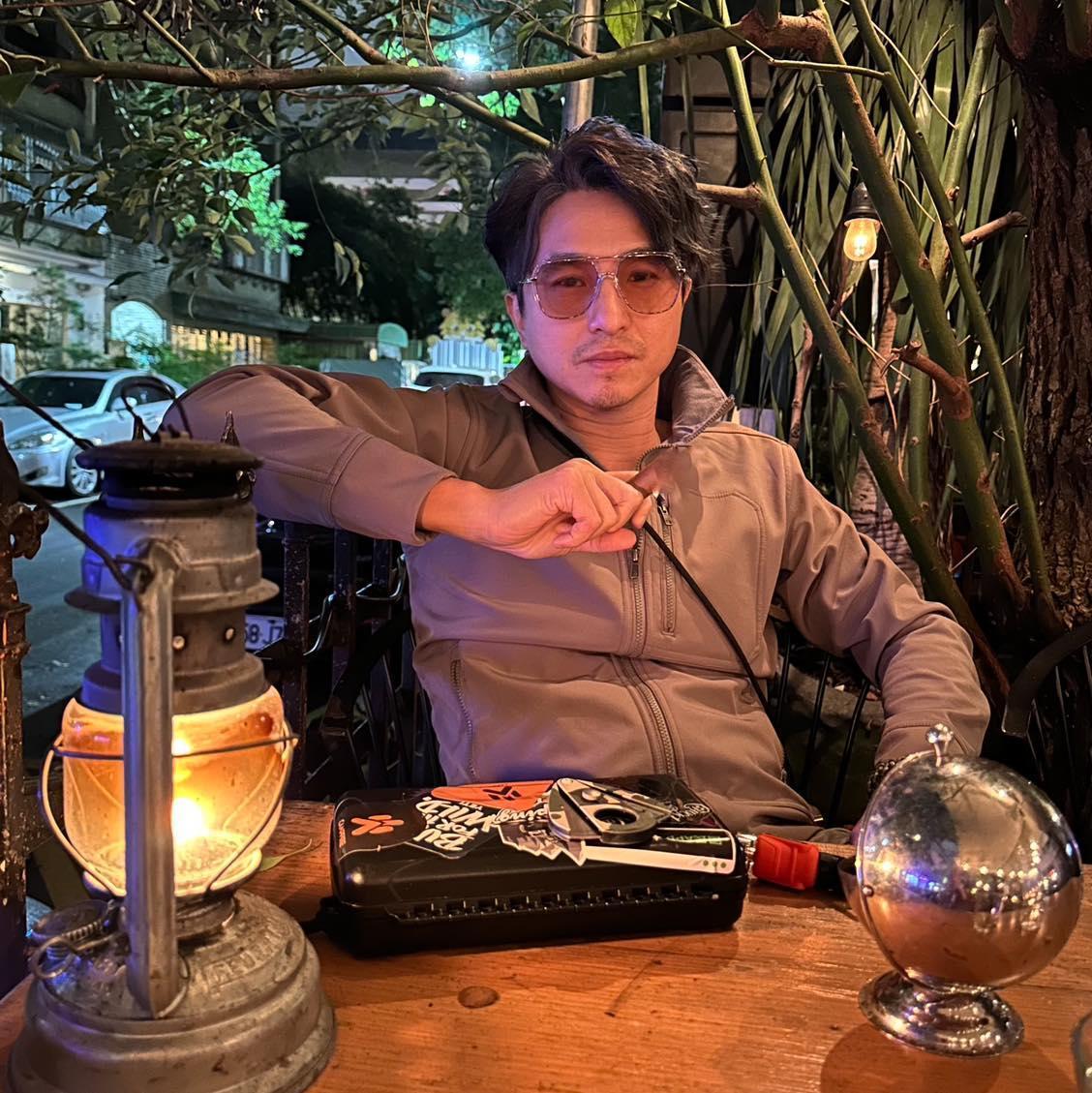 王少偉與小甜甜有深厚交情，透露周遭朋友都有邀她一起吃年夜飯，但對方不想麻煩別人。（王少偉臉書）