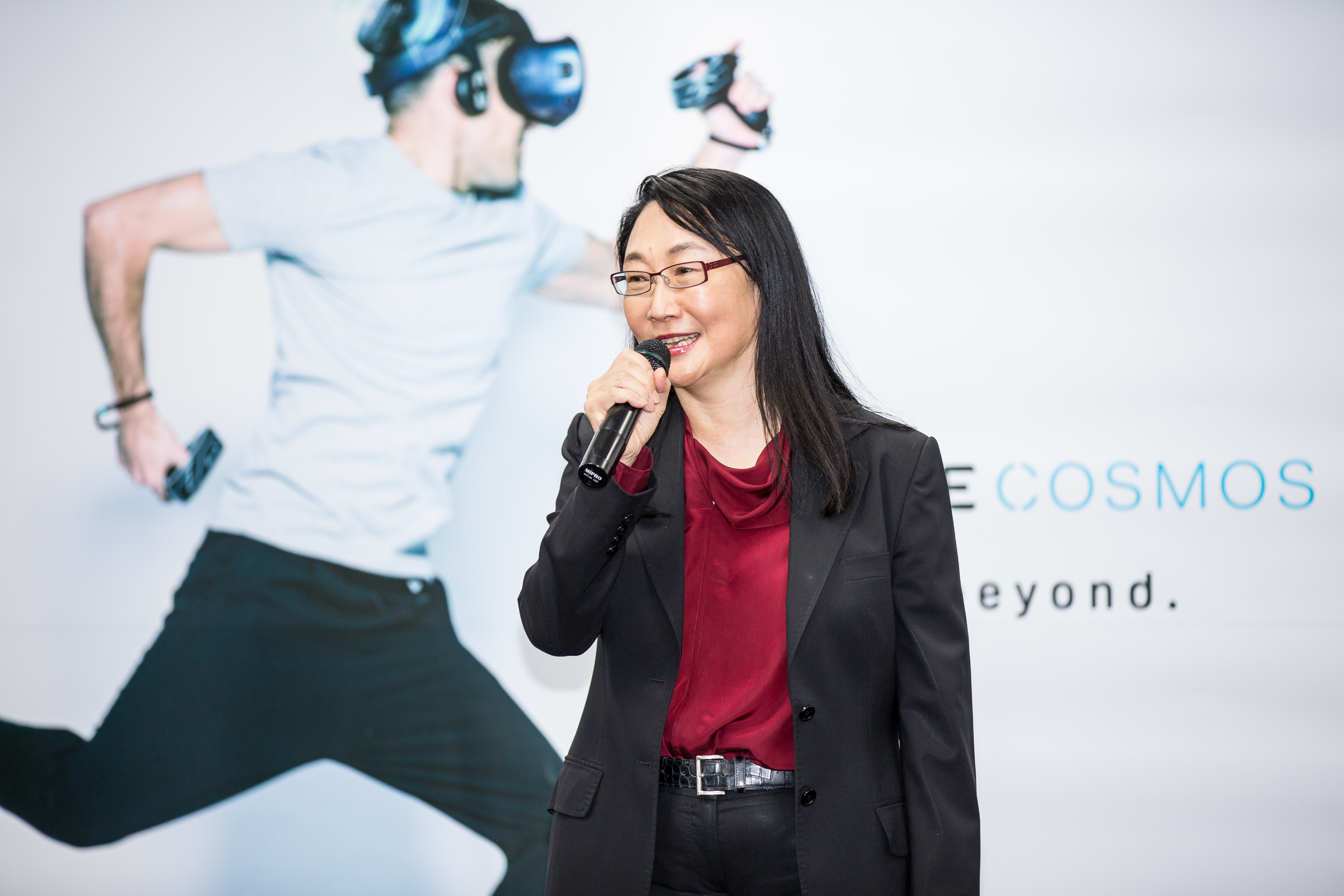 宏達電推VIVE XR Elite新機,王雪紅誓言打敗市場上的VR群雄。(本刊資料照)