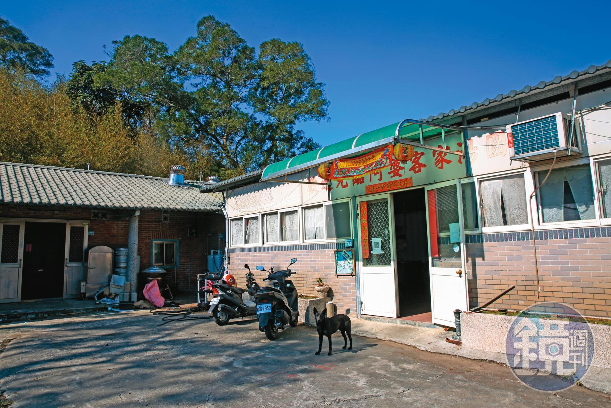 阿婆客家湯圓位在新竹縣寶山鄉的山上，外觀宛若一般民宅，很有農村感。