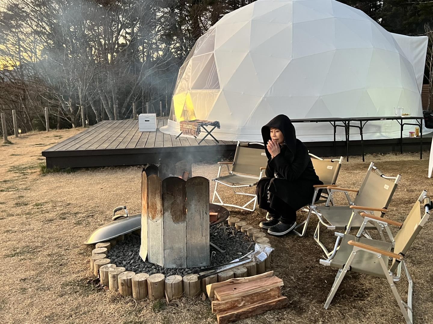 詹雅雯到日本旅遊,體驗露營。(翻攝自詹雅雯臉書)