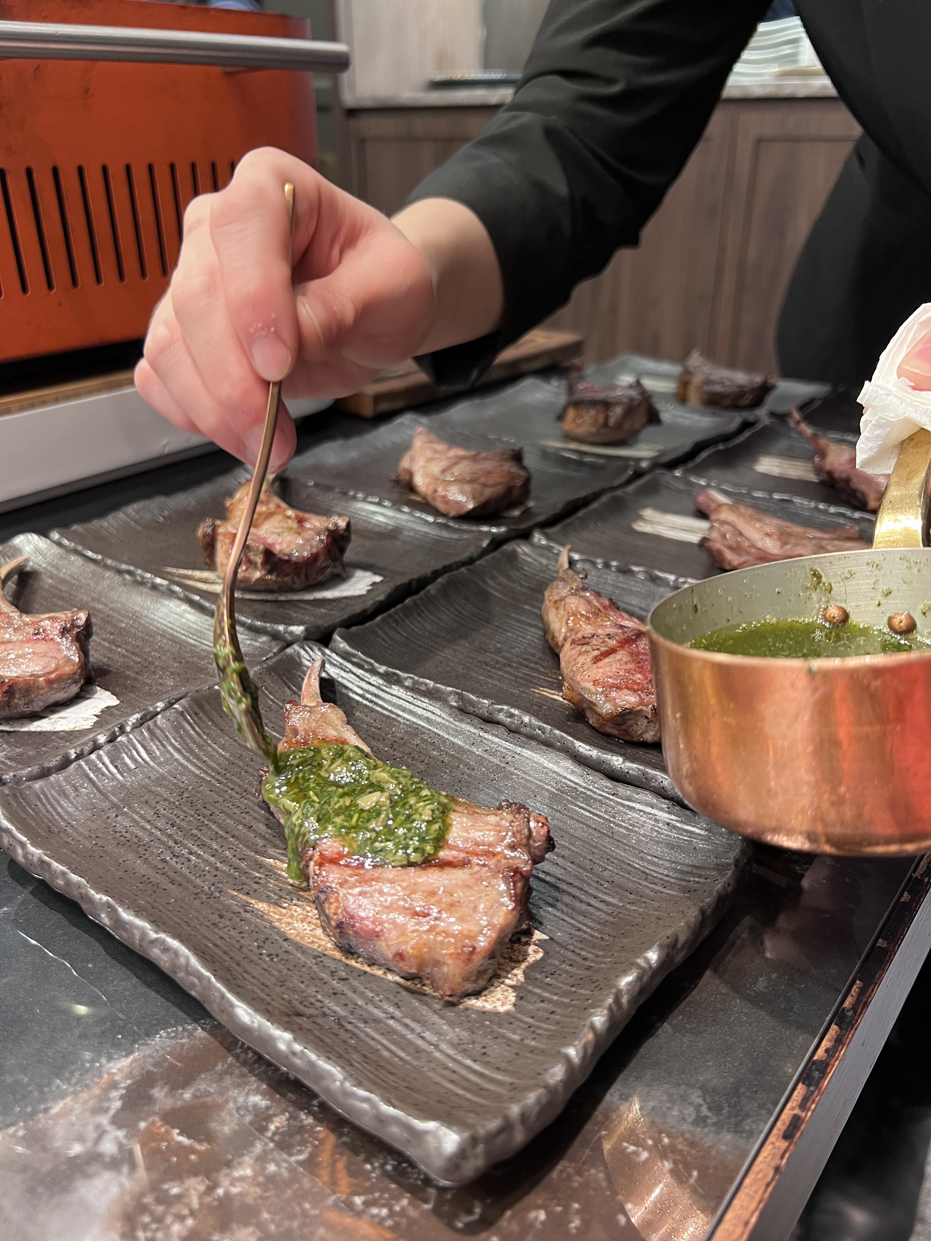 紐西蘭LUMINA高地和羊小羊排肉嫩多汁，無腥羶味。