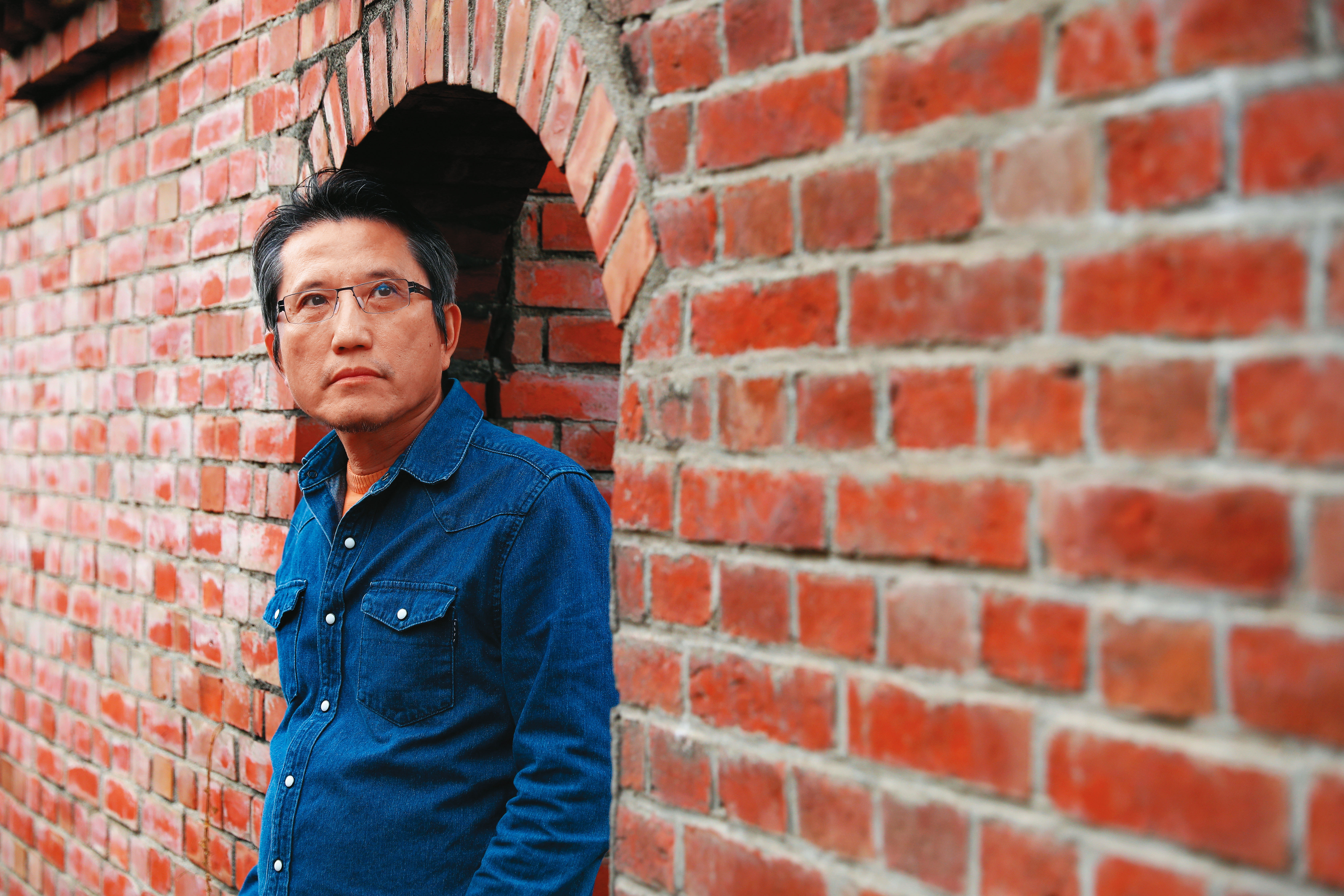 拍攝《九槍》，蔡崇隆很能同理阮國非生前經歷的壓抑痛苦。