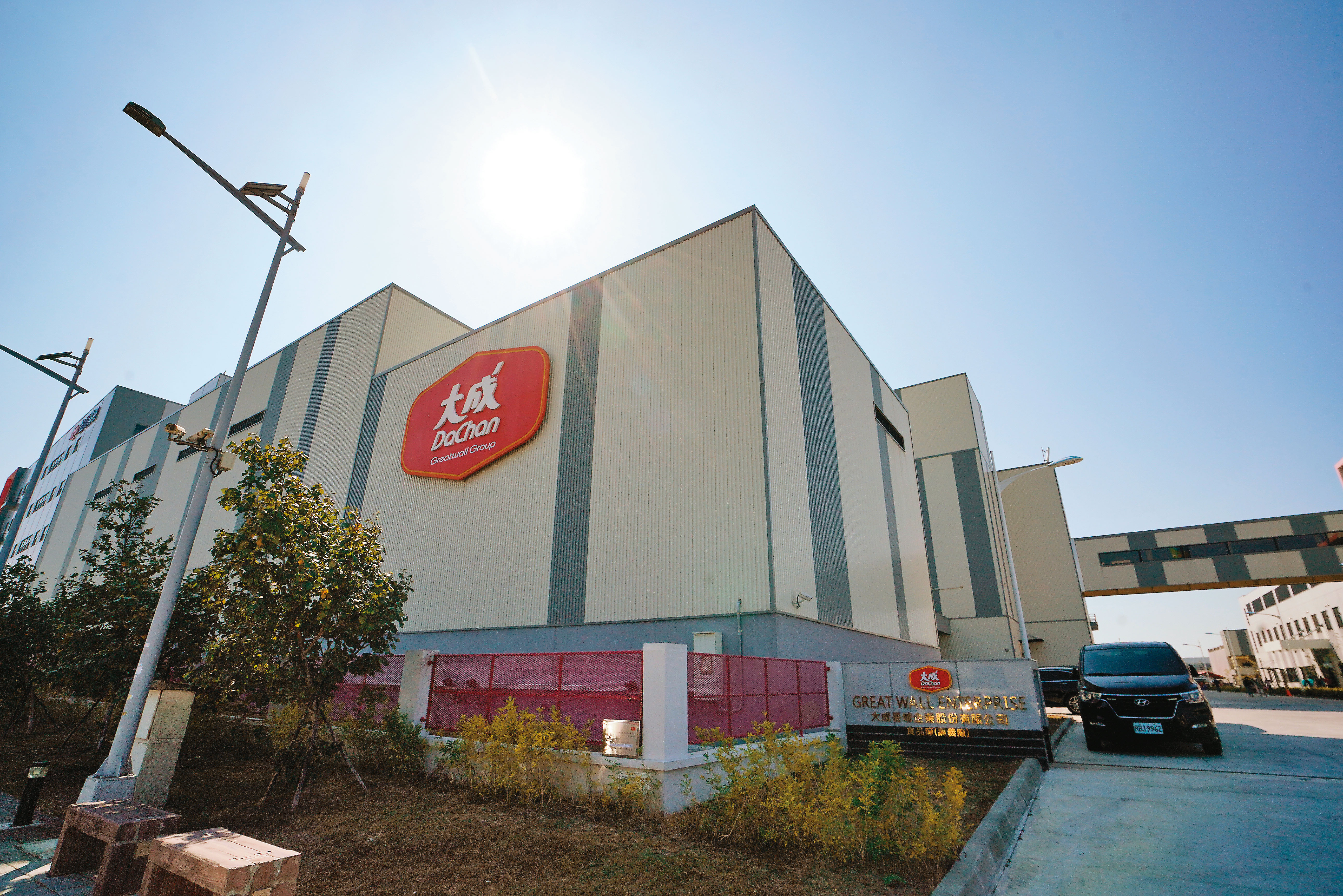 大成新廠正式啟用,韓家宇笑說:「未來每年可貢獻50億元營收。」