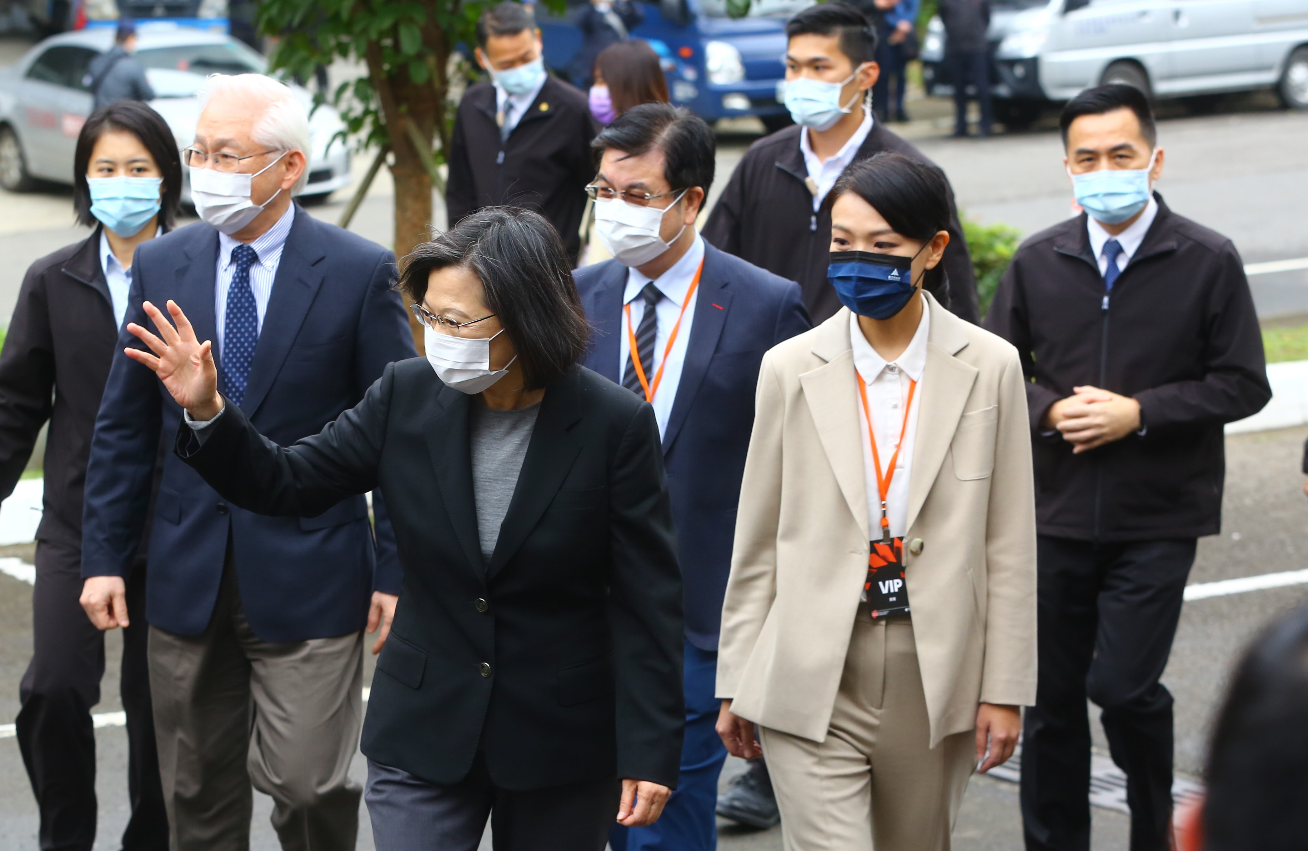 高虹安今與總統蔡英文同台出席國家太空中心的揭牌典禮，但雙方沒有太多互動。