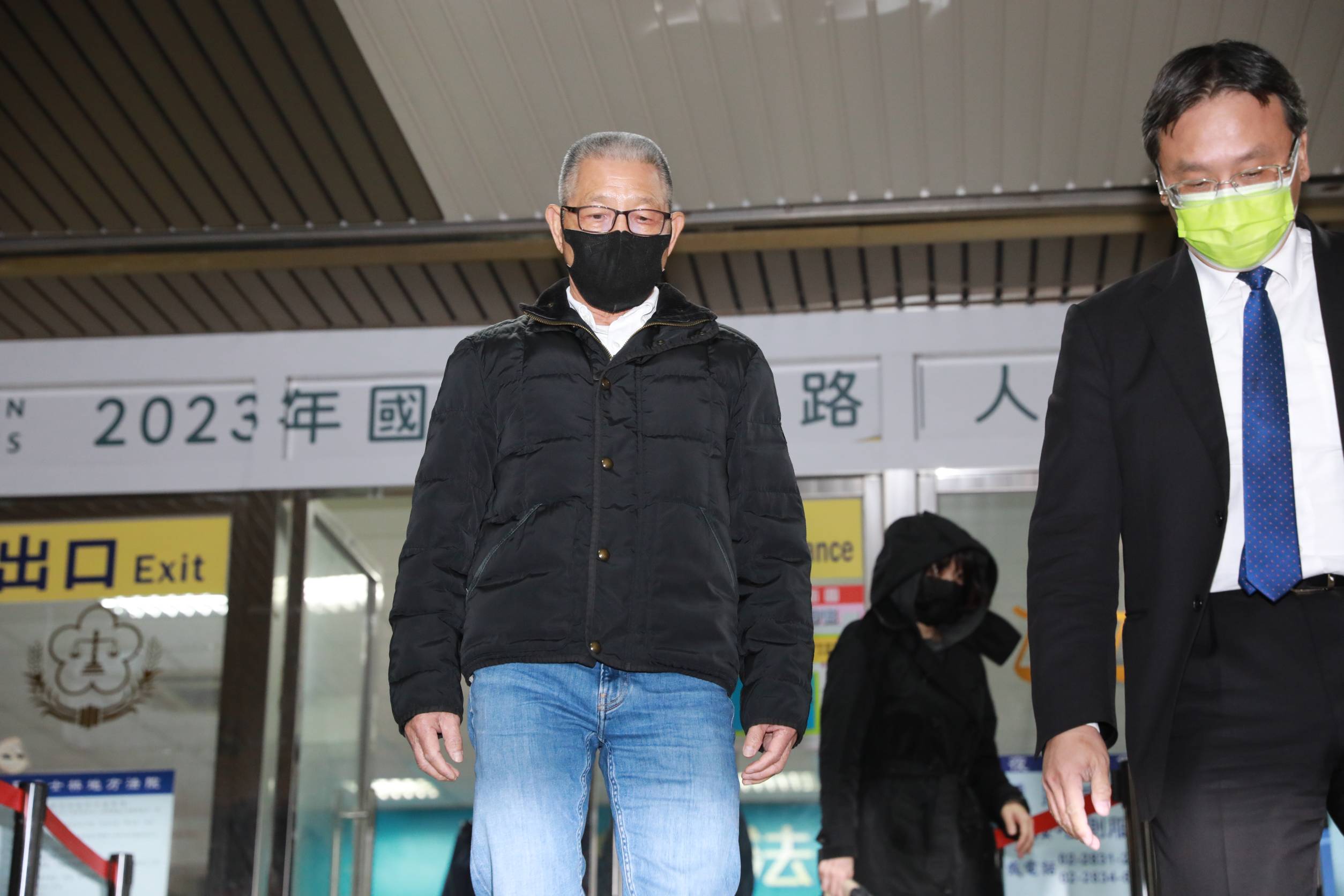 蕭景田以1500萬元交保後離開士林地院。