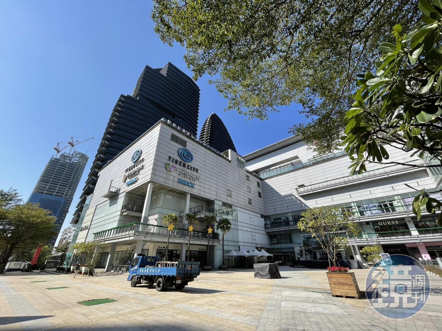 「FOND訪 韓國傳統豆腐鍋」的本店位於台中的老虎城商場中。