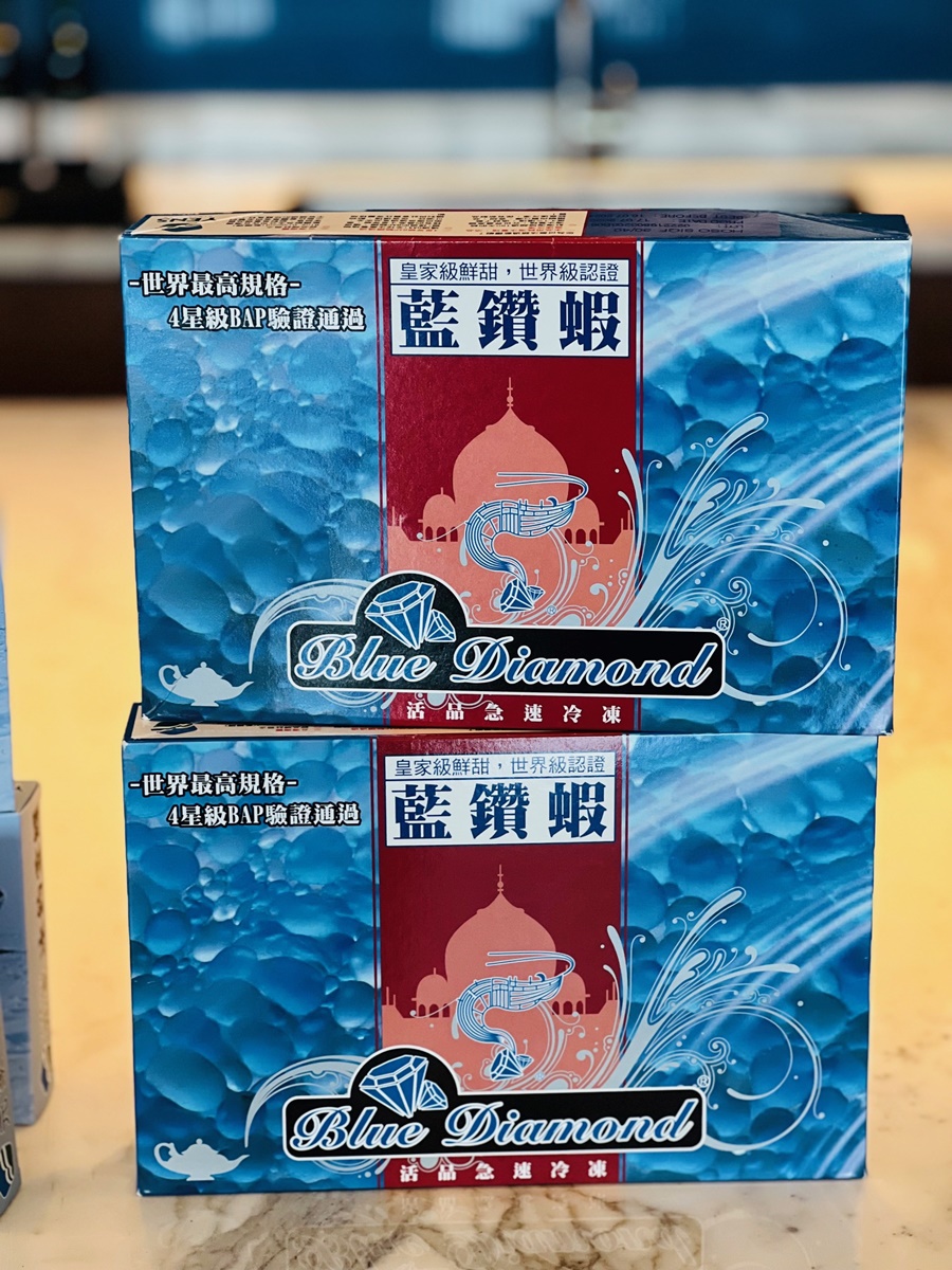在家樂福量販超市或其他通路都能見到藍鑽蝦的身影。（特大，700元／盒、1,000公克）
