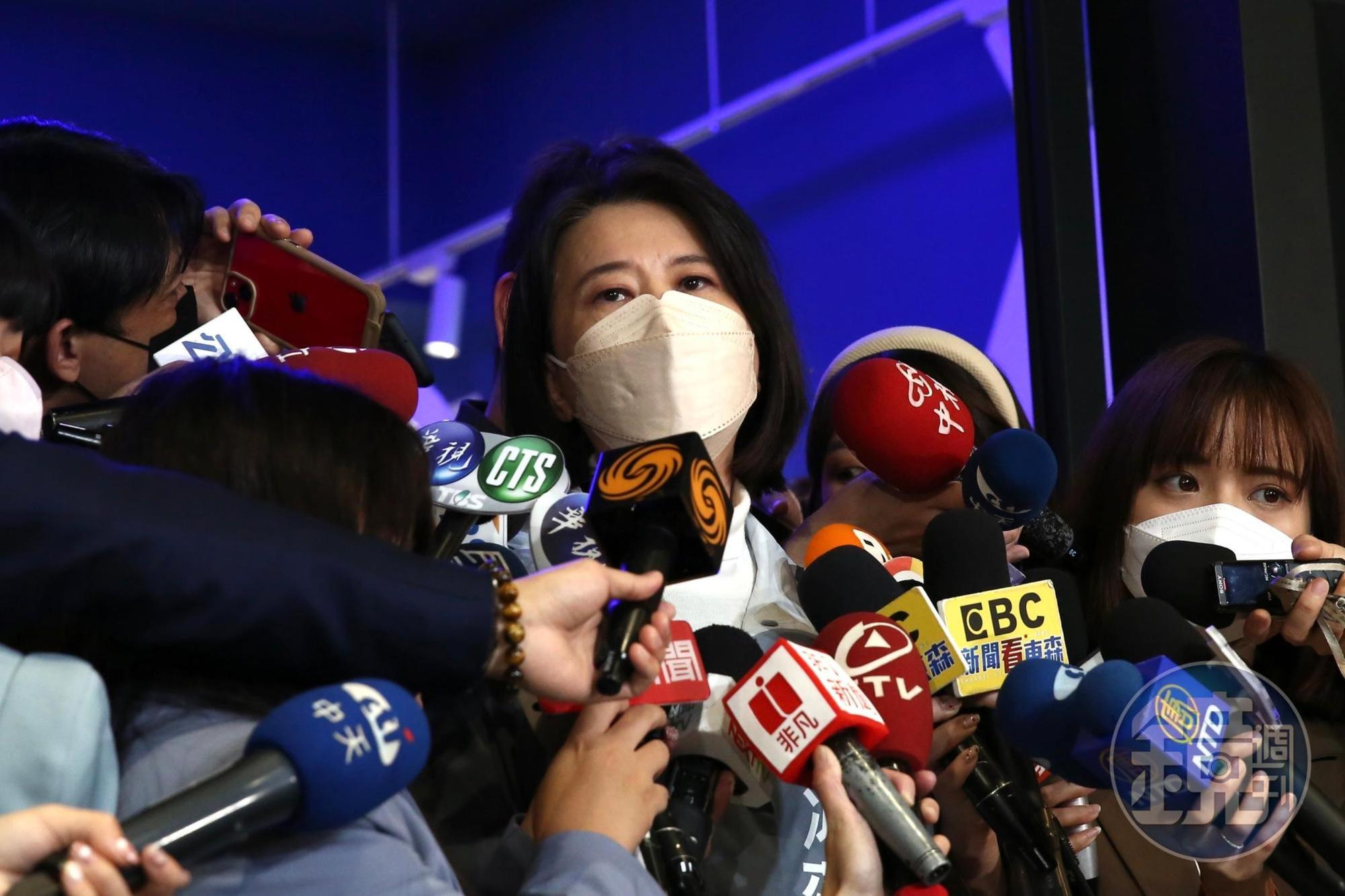 王鴻薇領先6千票左右，稍早她接受媒體訪問自行宣布勝選。