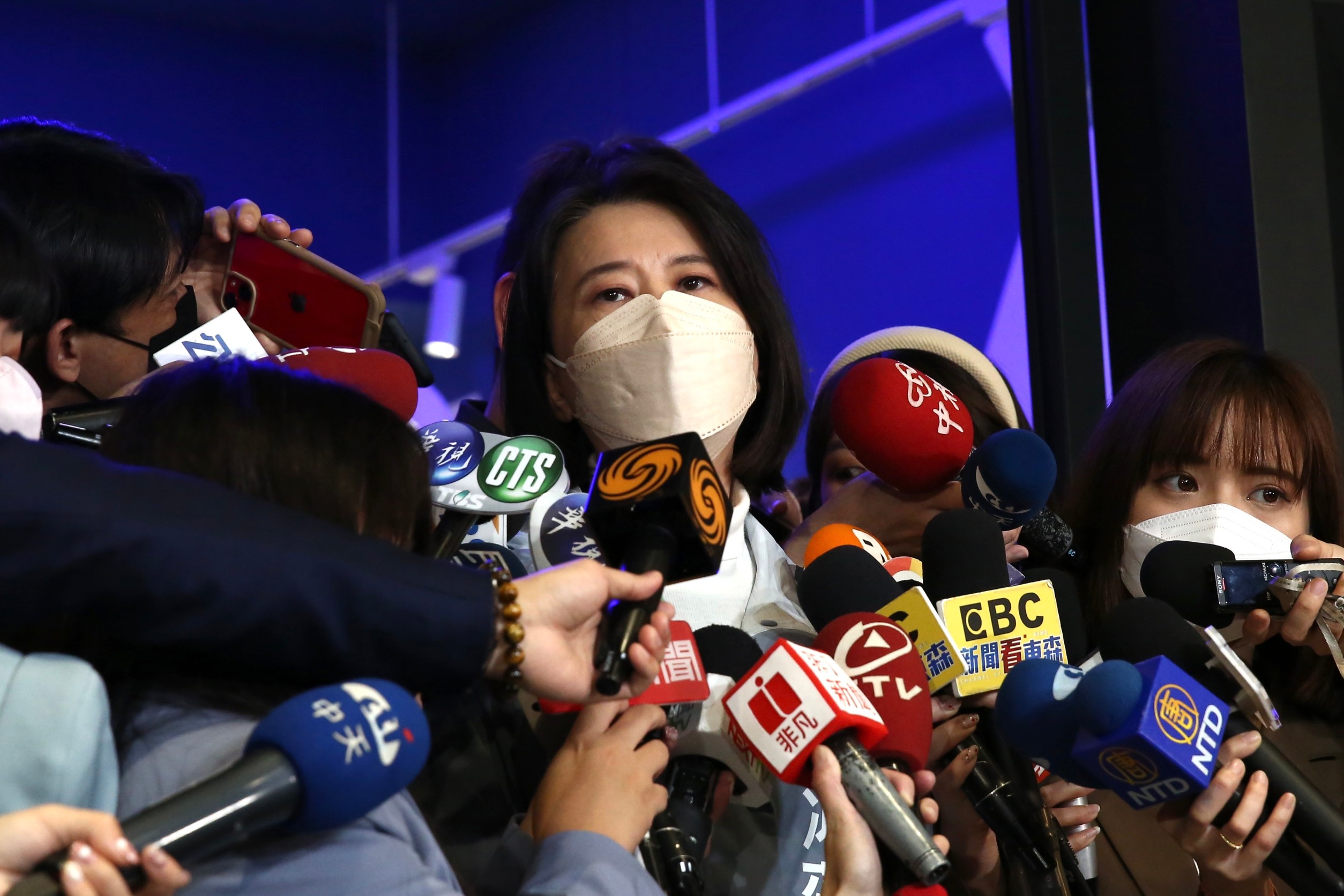 王鴻薇領先6千票左右，稍早她接受媒體訪問自行宣布勝選。