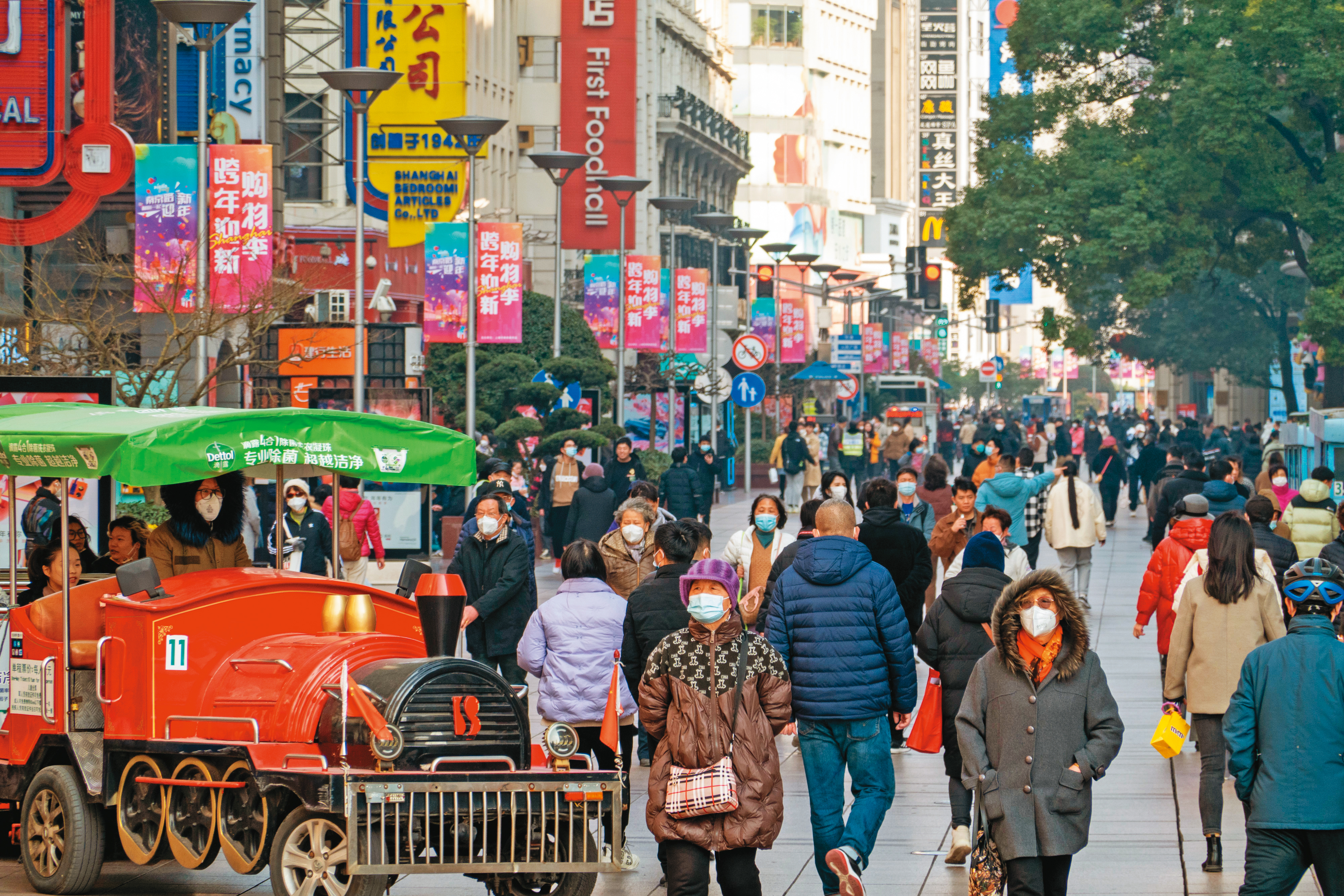 中國經濟因為解封效應,迎來快速反彈的小陽春,對於受困在「去庫存」寒冬的台灣企業,也是寒風送暖的好消息。(東方IC)