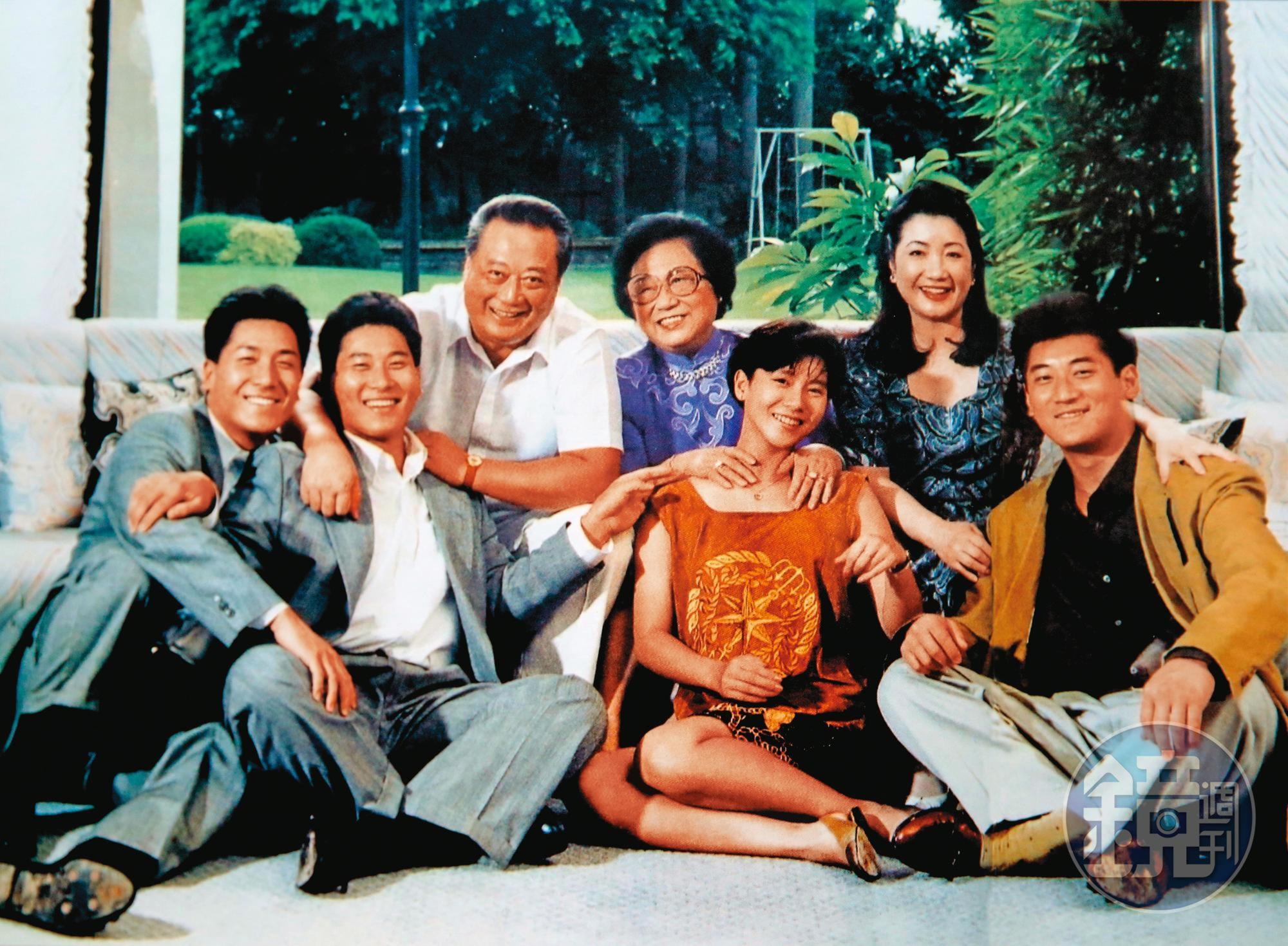 辜仲諒熱愛棒球其實是家學淵源,他父親辜濓松也有棒球魂。