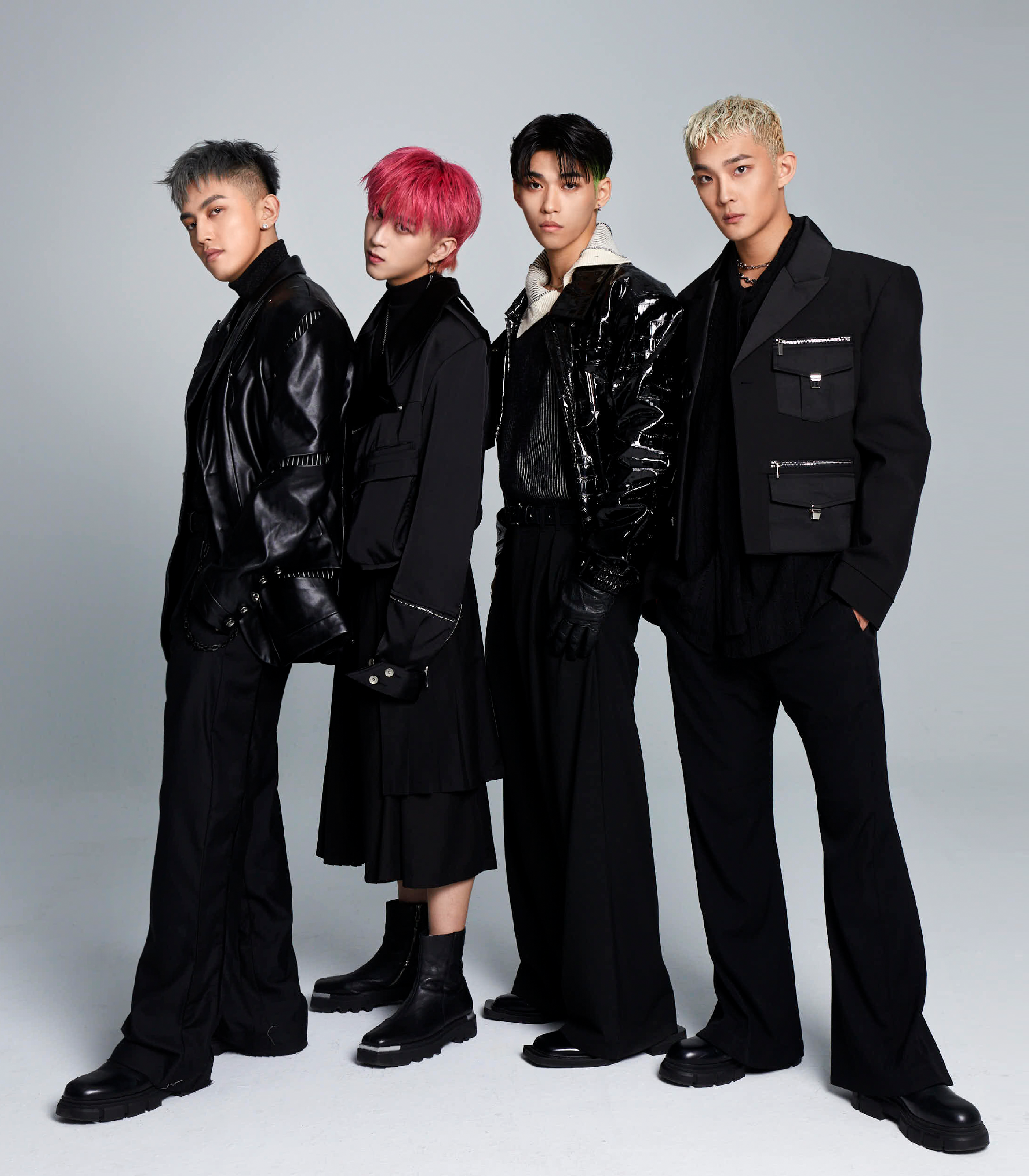團體概念如藝術品重磅登場 1/11首支單曲上架，曝2月重大計畫。（滾石唱片提供）