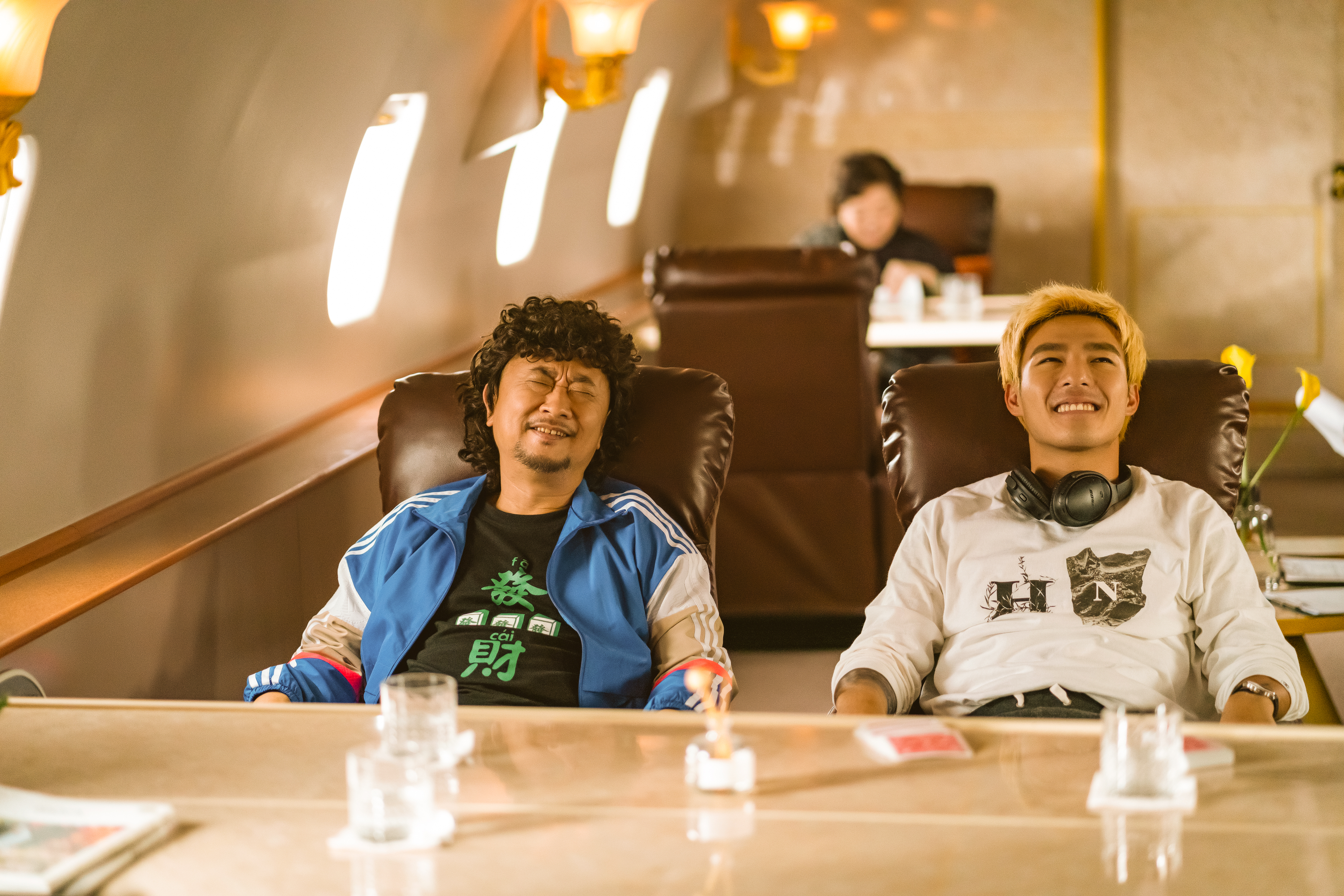 邰智源（左）從綜藝節目轉型為網紅，首次參演賀歲片便成搞笑擔當，右為陳昊森。（台北双喜電影提供）