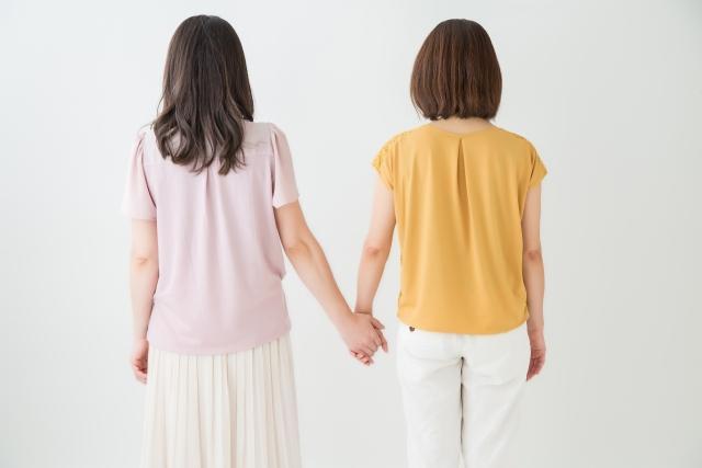 新加坡一名人妻因心疼閨密離婚要獨自扶養小孩太辛苦，竟要老公娶閨密，不介意婚姻「三人行」。（示意圖，Pexels）