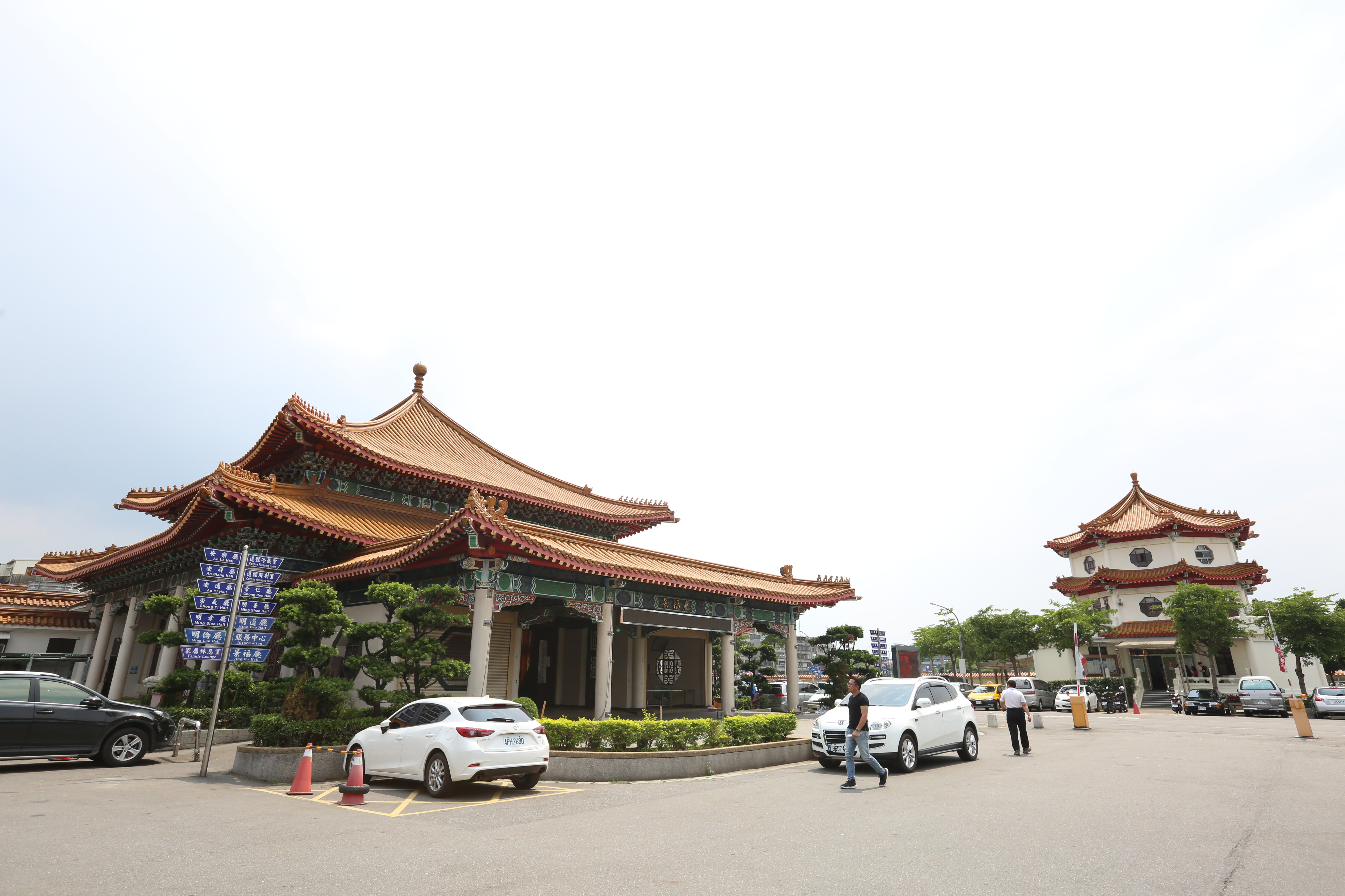 新北市立殯儀館驚傳管理員集體收賄。