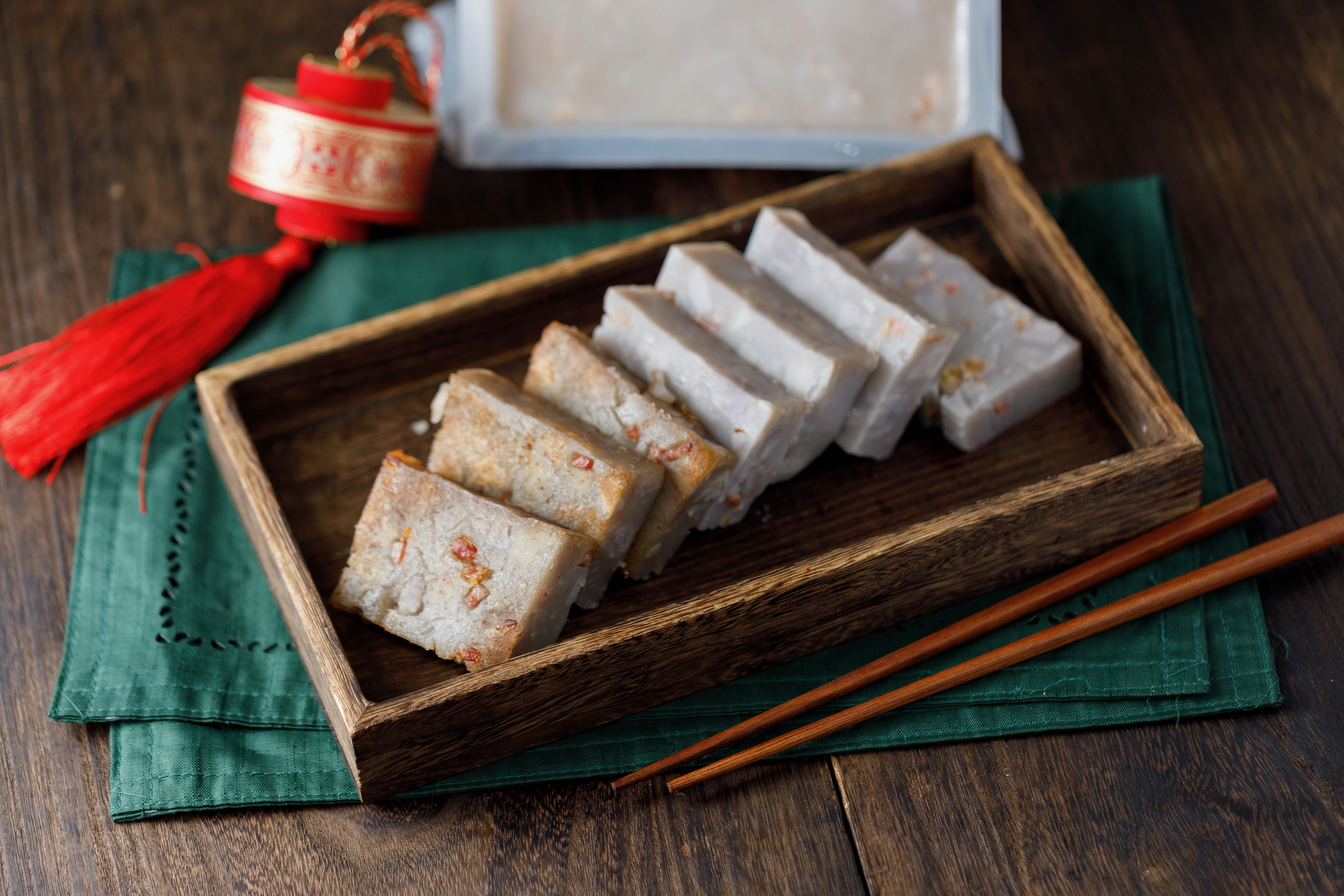 「臘味芋頭糕」吃得到芋頭丁的鬆綿。（250元／條）