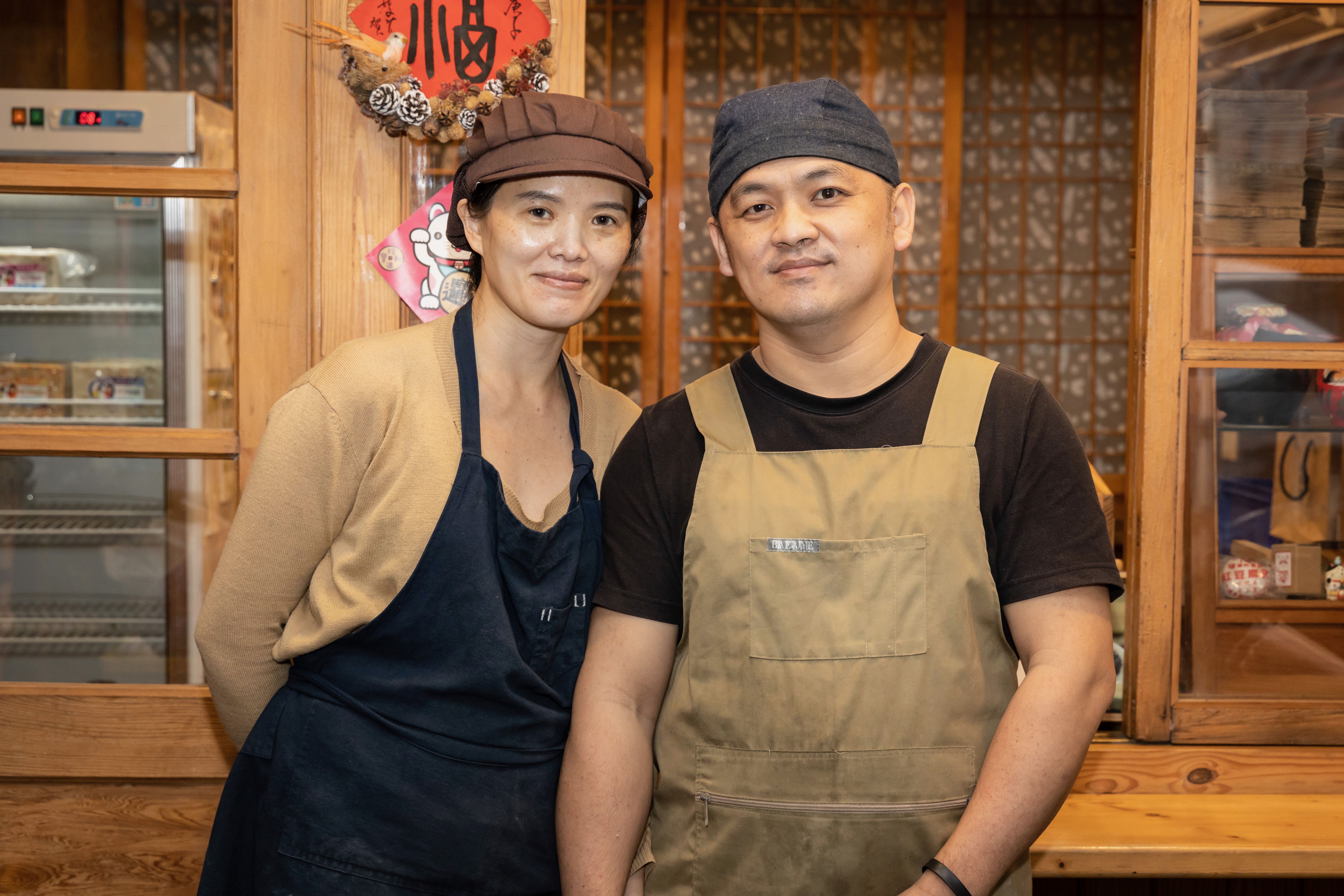 老闆廖益伸（右）、太太游曉倩為老粿店第二代，以無添加理念製作米食點心。