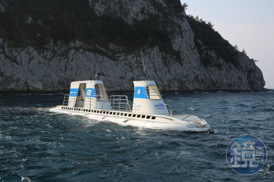 貨真價實的潛艇是由古老軍艦改造的。