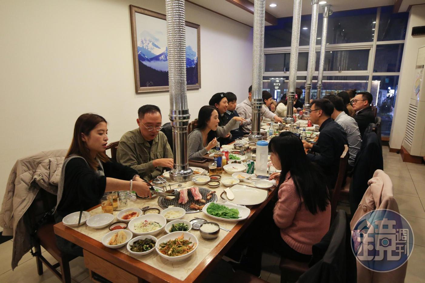 「長春烤黑豬肉」是島上規模最大的烤黑豬肉專門店。