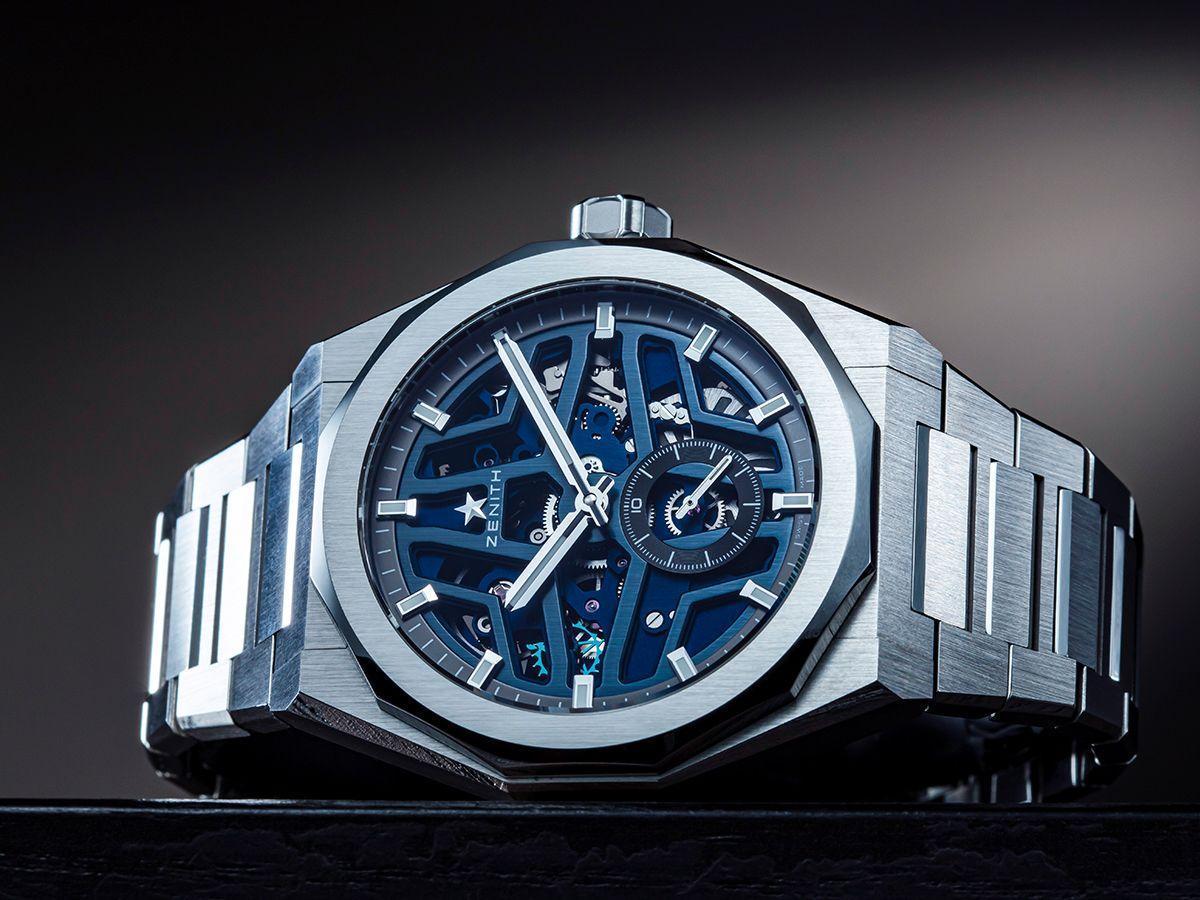 ZENITH真力時在2023新加坡LVMH Watch Week上,發表DEFY Skyline鏤空版本,具備1/10秒小秒針的高振頻特色,但把小秒盤從原本的九點移到六點鐘的位置,在鏤空錶盤上的視覺感更為平衡,定價約NT$ 366,700。