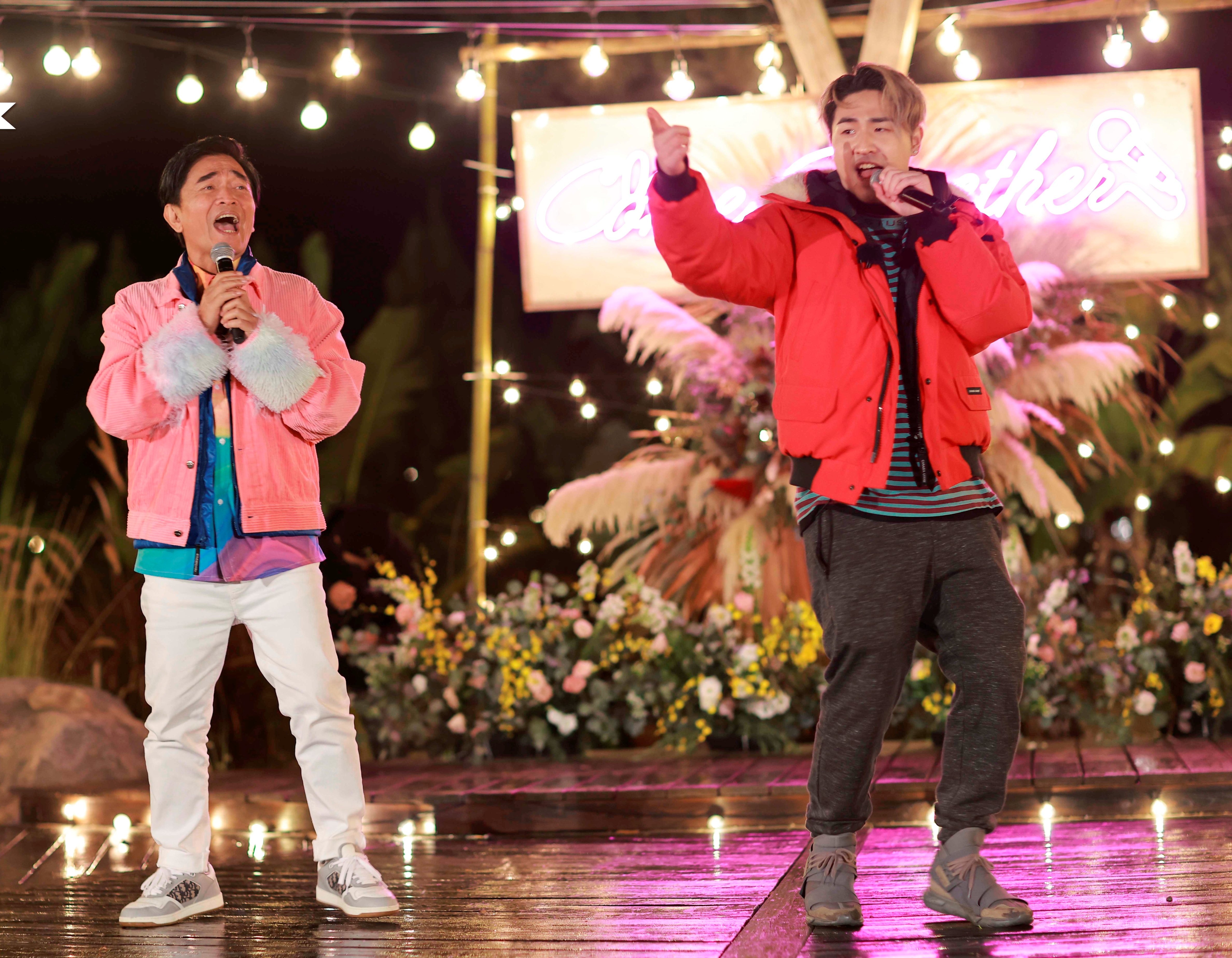 吳宗憲（左）、鹿希派（右）同台錄製過年特別節目。（三立提供）