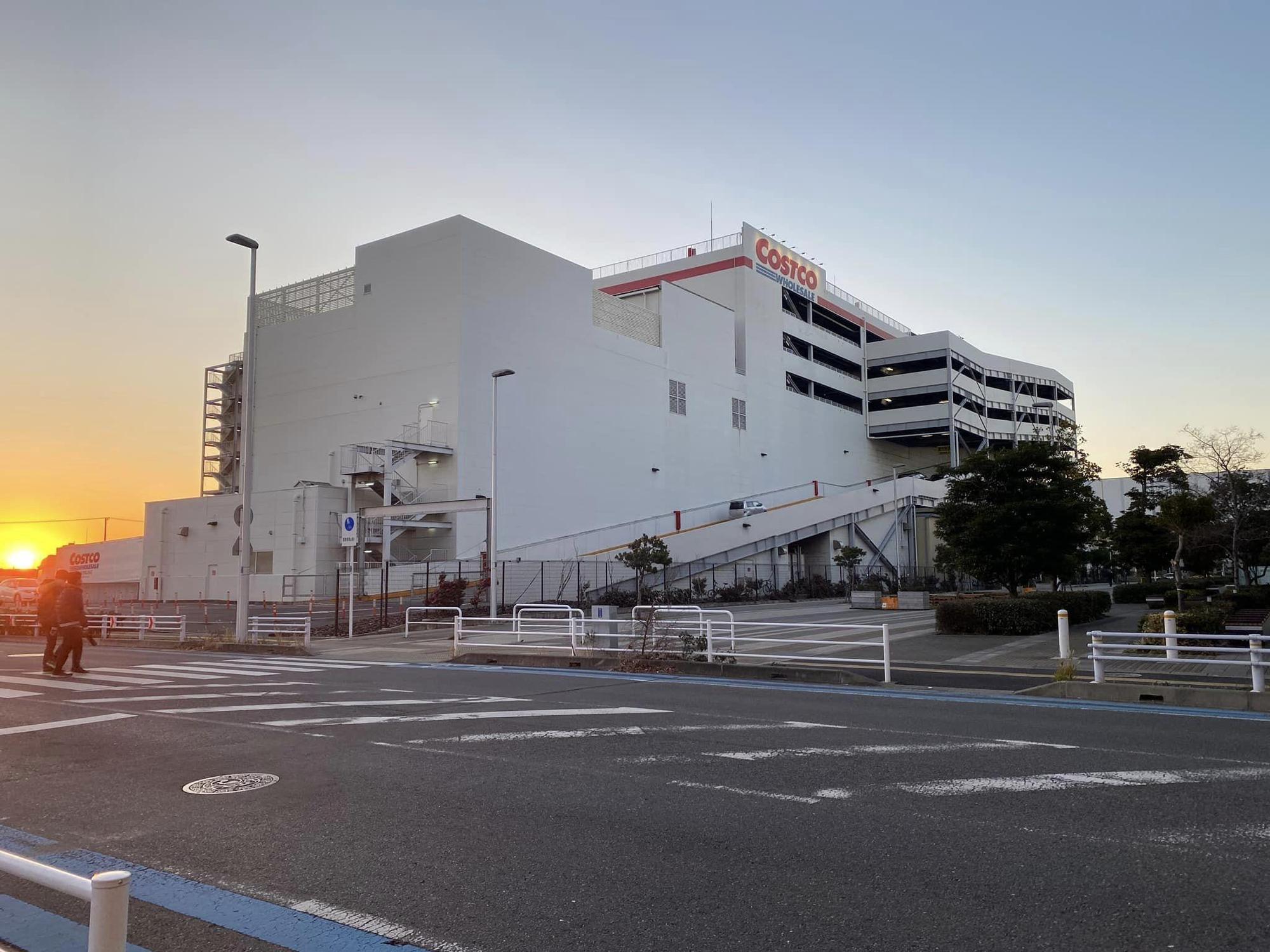 網友逛日本好市多比較台日商品價差。(翻攝臉書社團「Costco好市多 商品經驗老實說」)