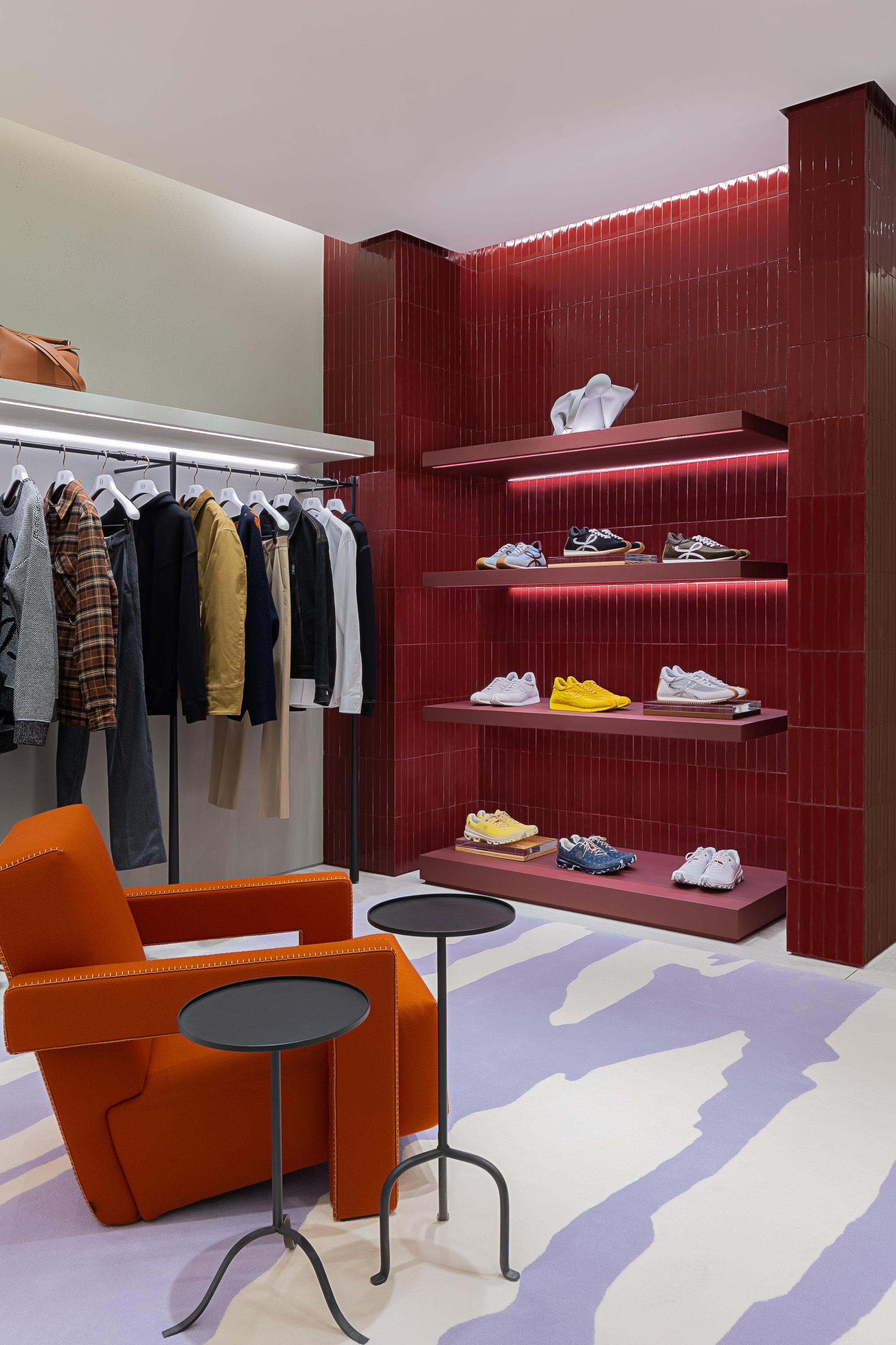 Gerrit Thomas Rietveld設計的Utrecht椅。(LOEWE提供)