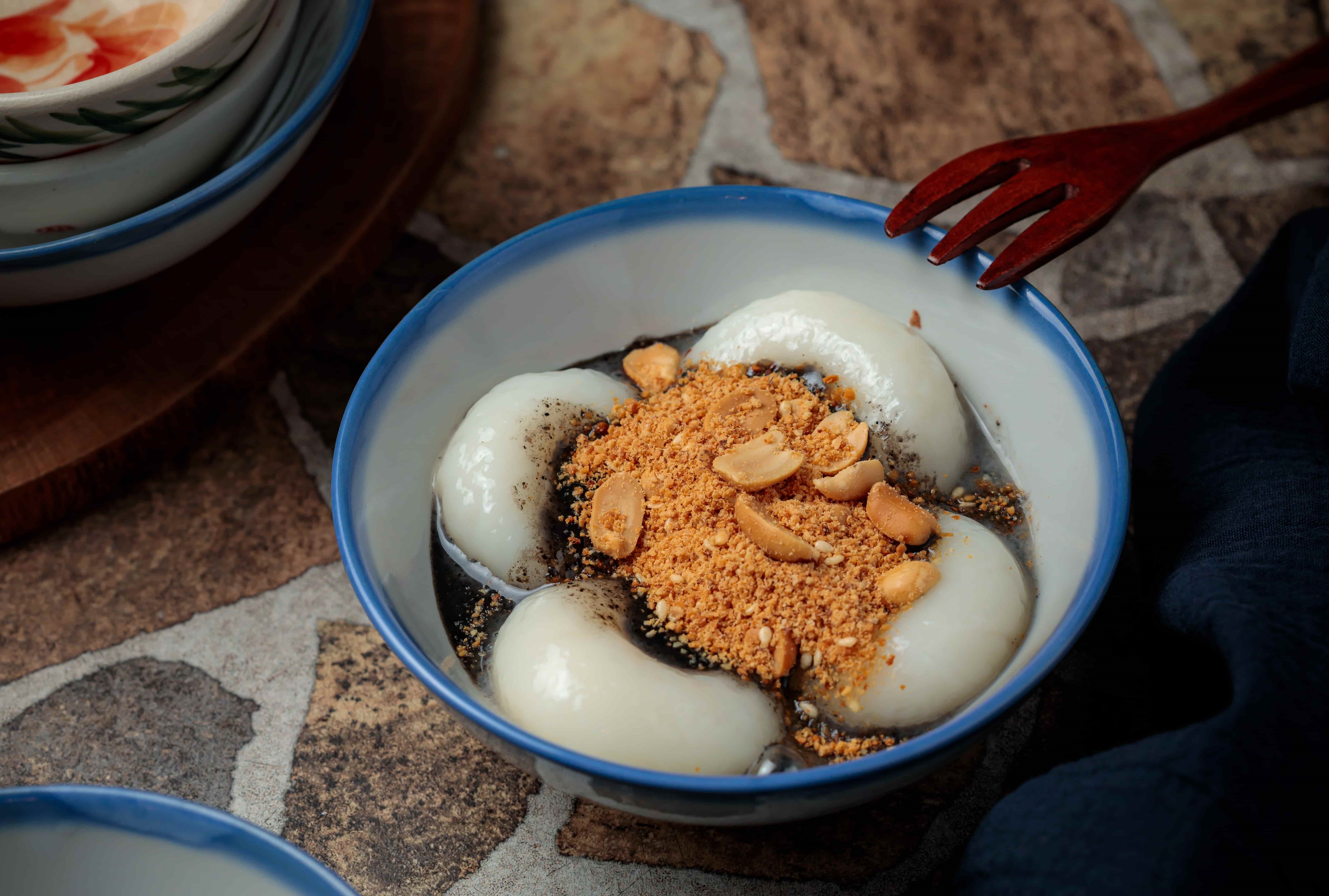 白白肥肥的Q彈燒麻糬，是「桃喜燒麻糬」的重點招牌。