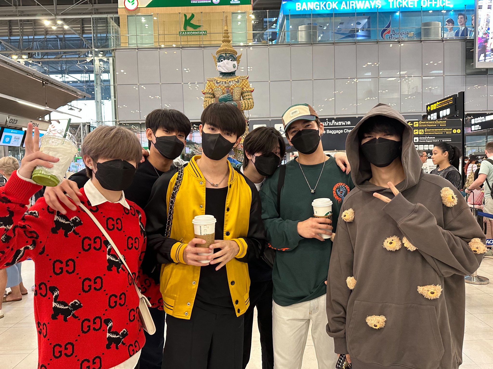 Zee、Nunew、Max、Nat、Tutor和Yim六名《Cutie Pie》演員今出發台灣。(翻攝cutiepie推特)