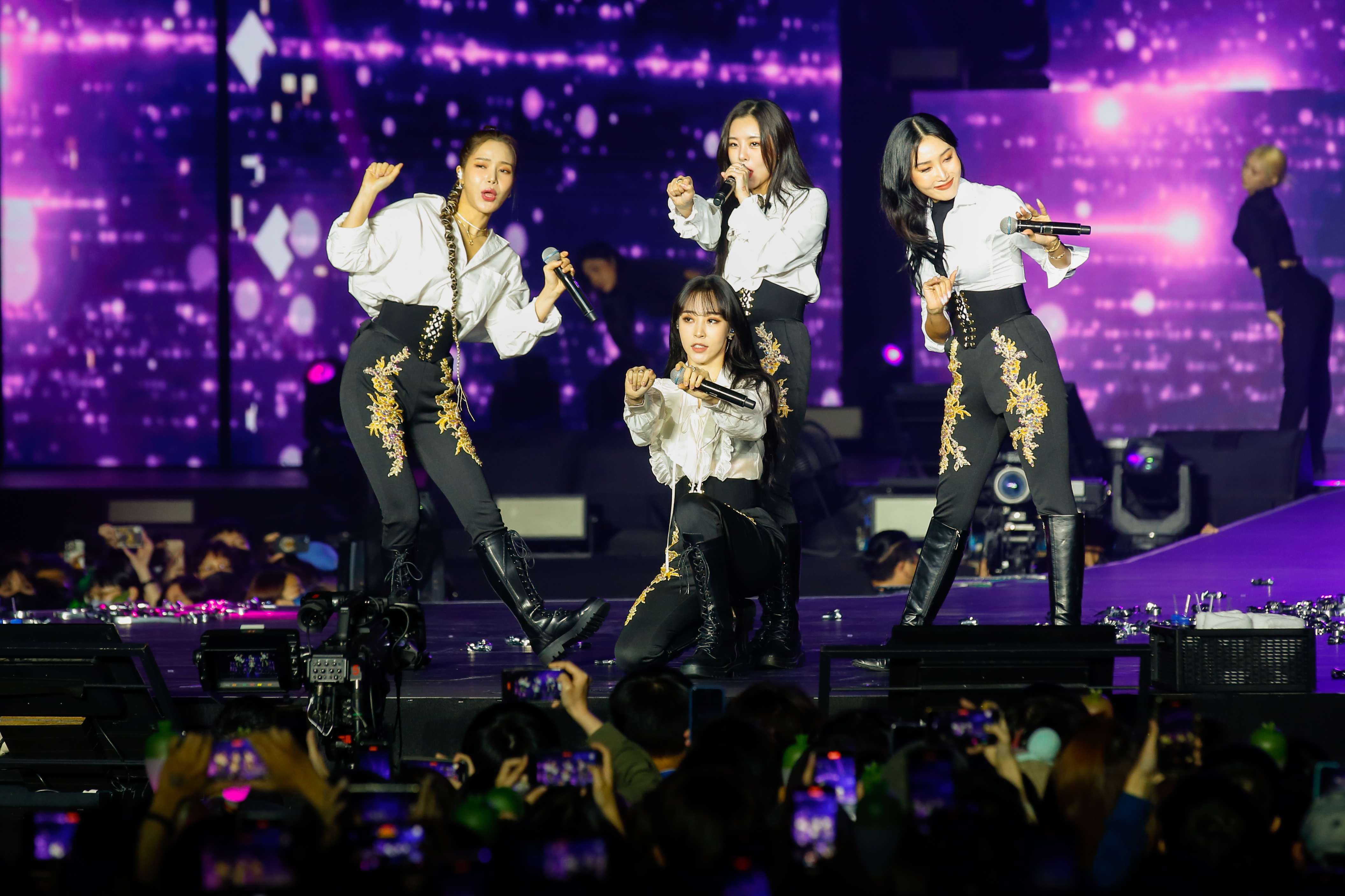 MAMAMOO時隔4年再在台灣開唱，成員與粉絲都非常激動。