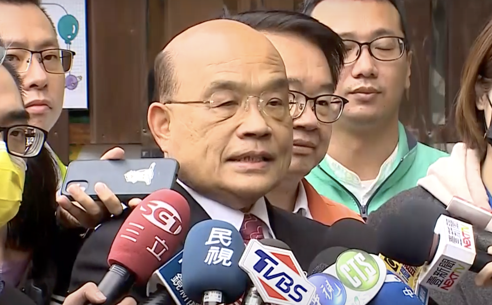 蘇貞昌上午投票回應內閣改組一事。（翻攝台視新聞畫面）