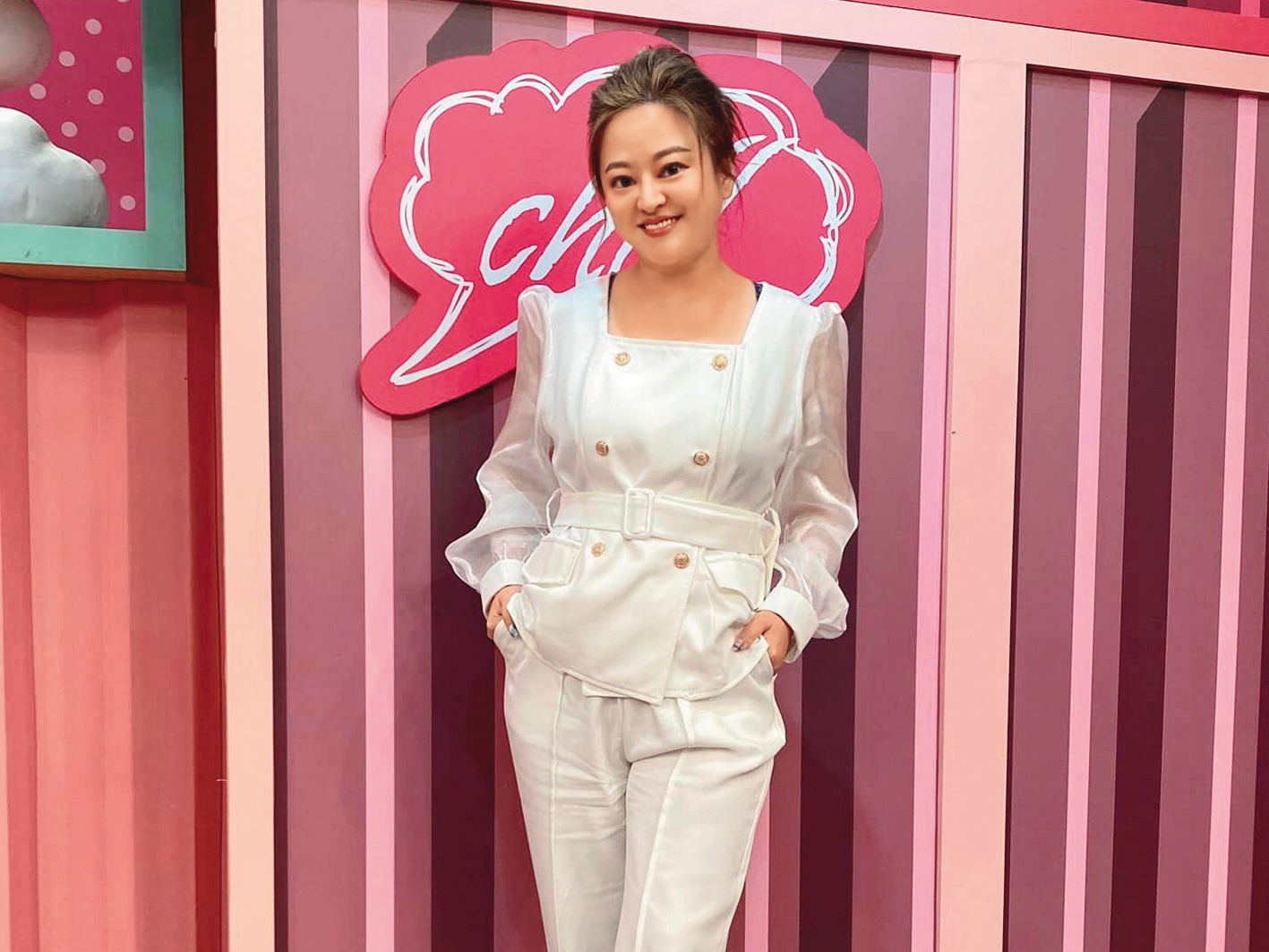 15歲就出道的何嘉文，念碩士圓了求學夢，不過論文還沒交。（翻攝自何嘉文臉書）