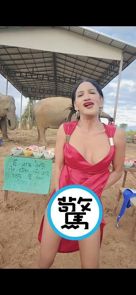 這名露奶妹是一名人妖。（翻自臉書）