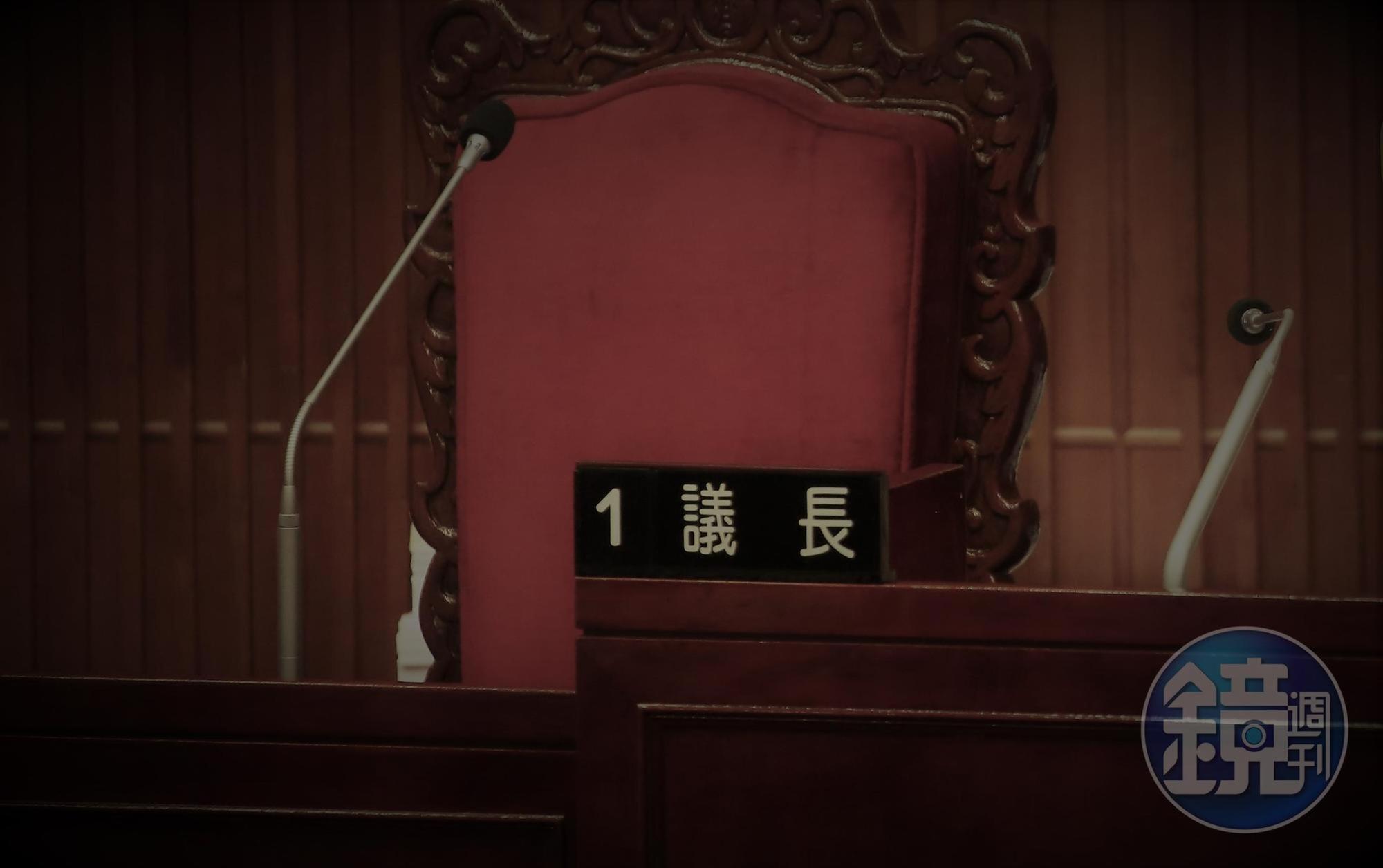 黑金政治人物對地方政治有什麼影響？議員配合款又是什麼？跑紅白帖為何與詐領助理費有關？《社會事—權勢者的勝利》，帶你從50個關鍵字，參透台灣地方政治發展祕辛。（示意圖，本刊資料照）