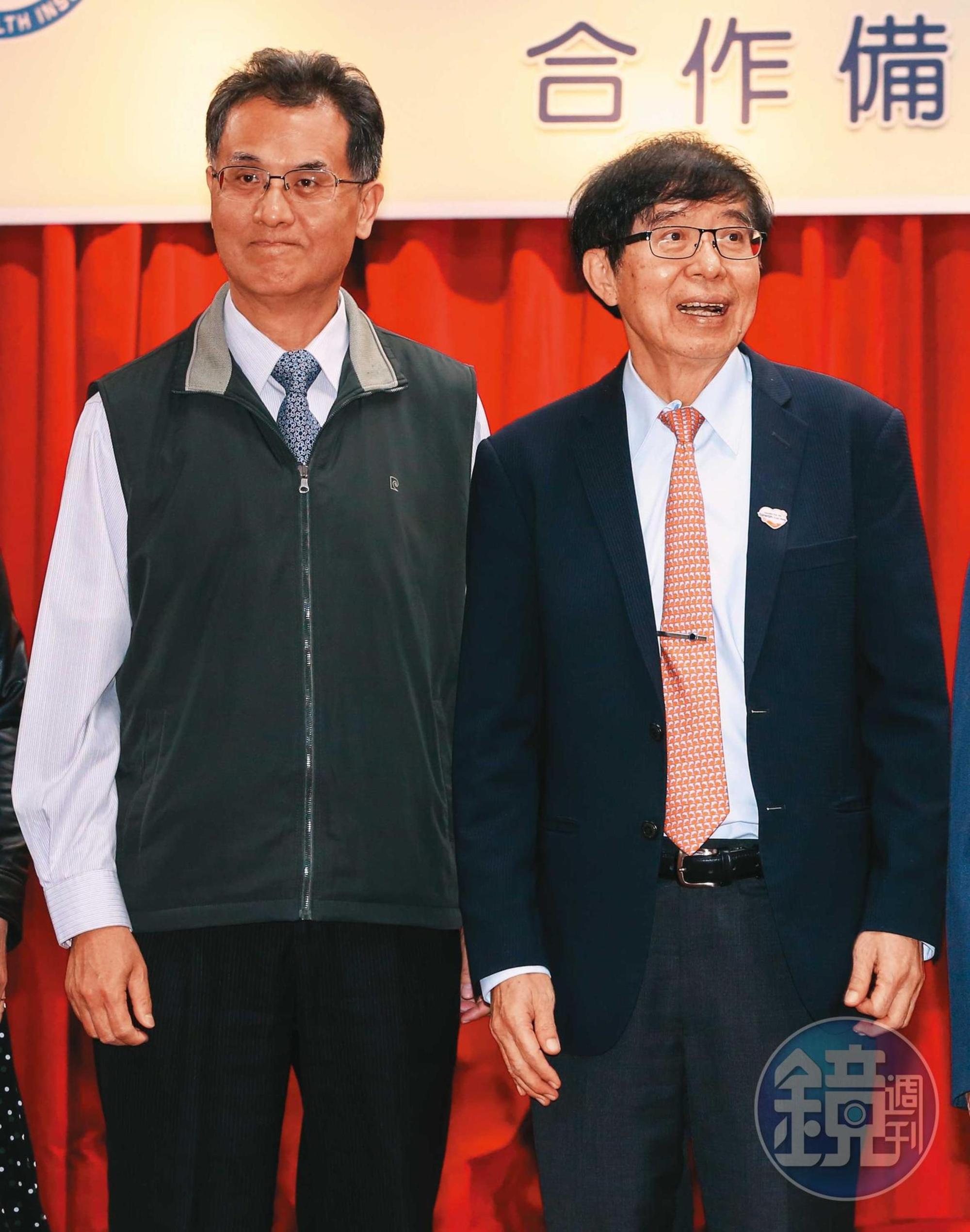 健保署前主祕葉逢明（左）涉及竊取、盜賣民眾健保個資長達13年，健保署長李伯璋（右）難辭其咎。