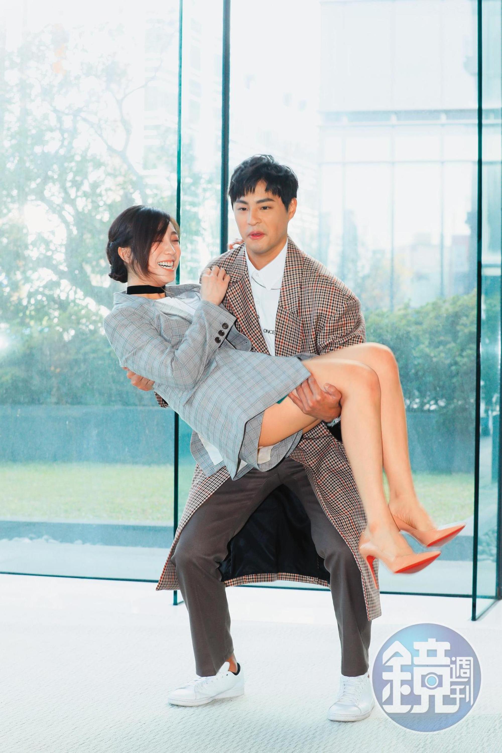 孫其君在《廢財闖天關2》記者會上「公主抱」起梁舒涵,外傳他與郭雪芙一度論及婚嫁。交往2019~2021年。