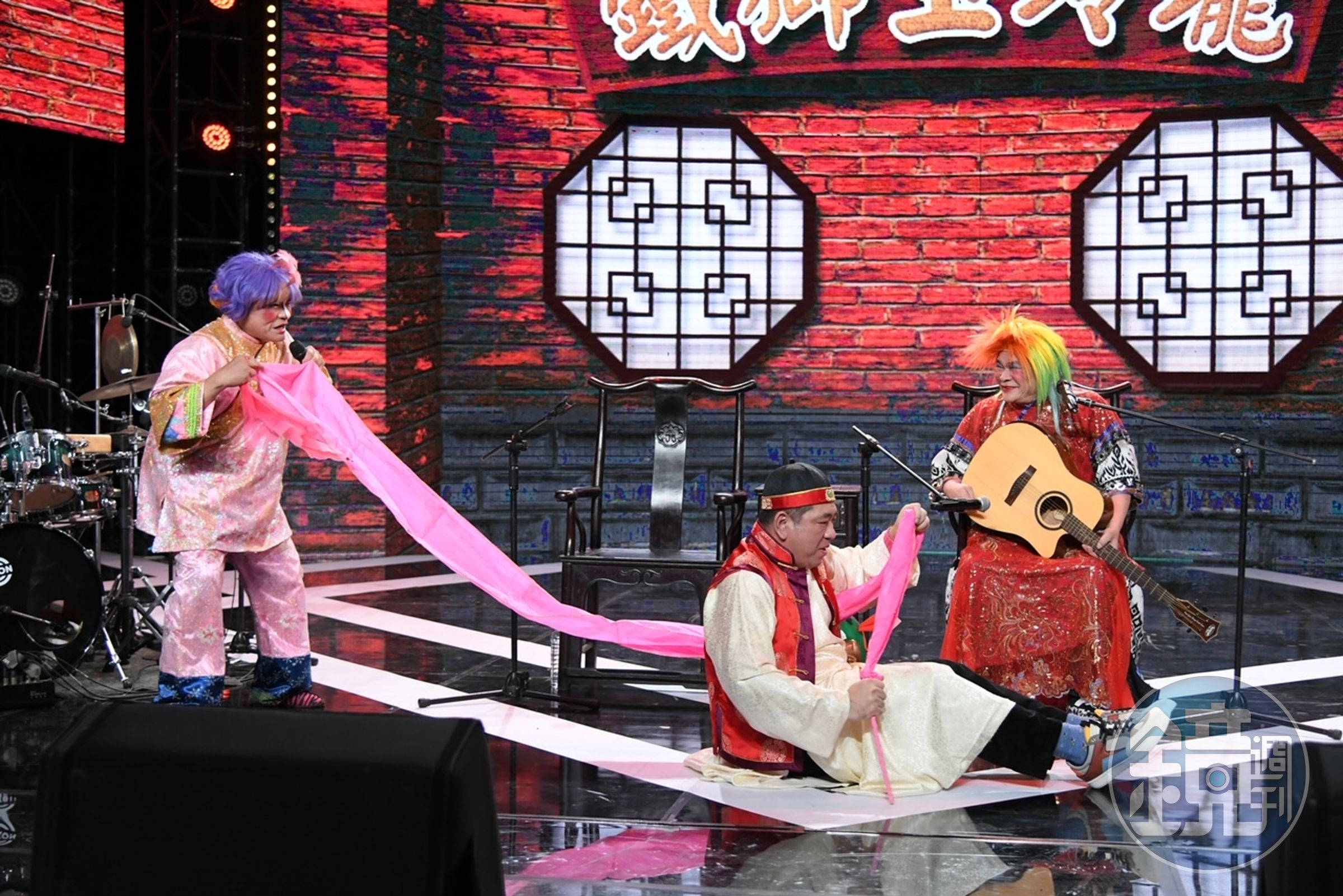 澎恰恰笑說演出《鐵獅玉玲瓏》不會出狀況，因為出狀況也變成是表演的一種。（三立提供）