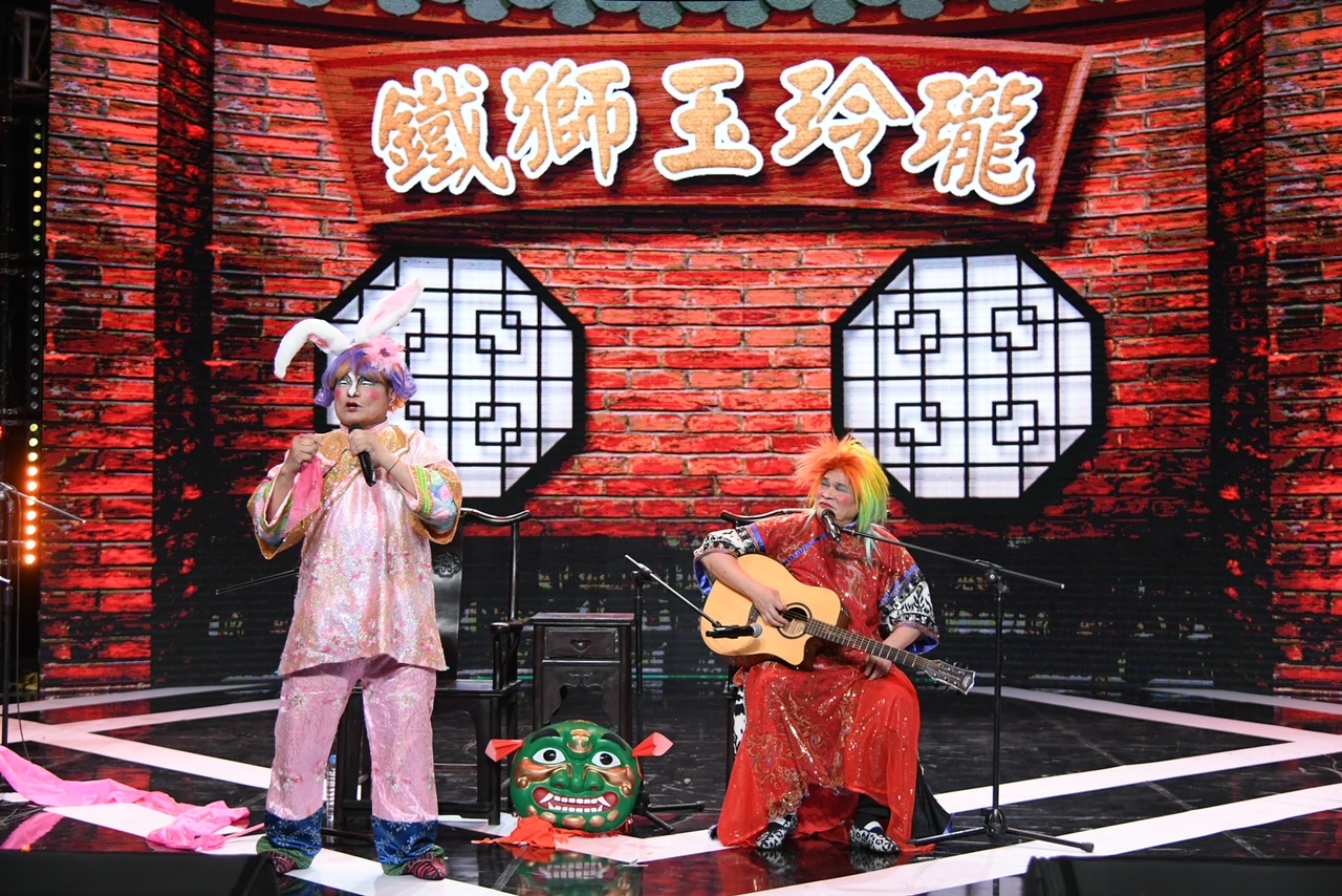 《2023超級華人 風雲大賞》有最豪華的陣容與四大金鐘天王主持人，由『澎恰恰x許效舜』領軍龍隊。（三立提供）