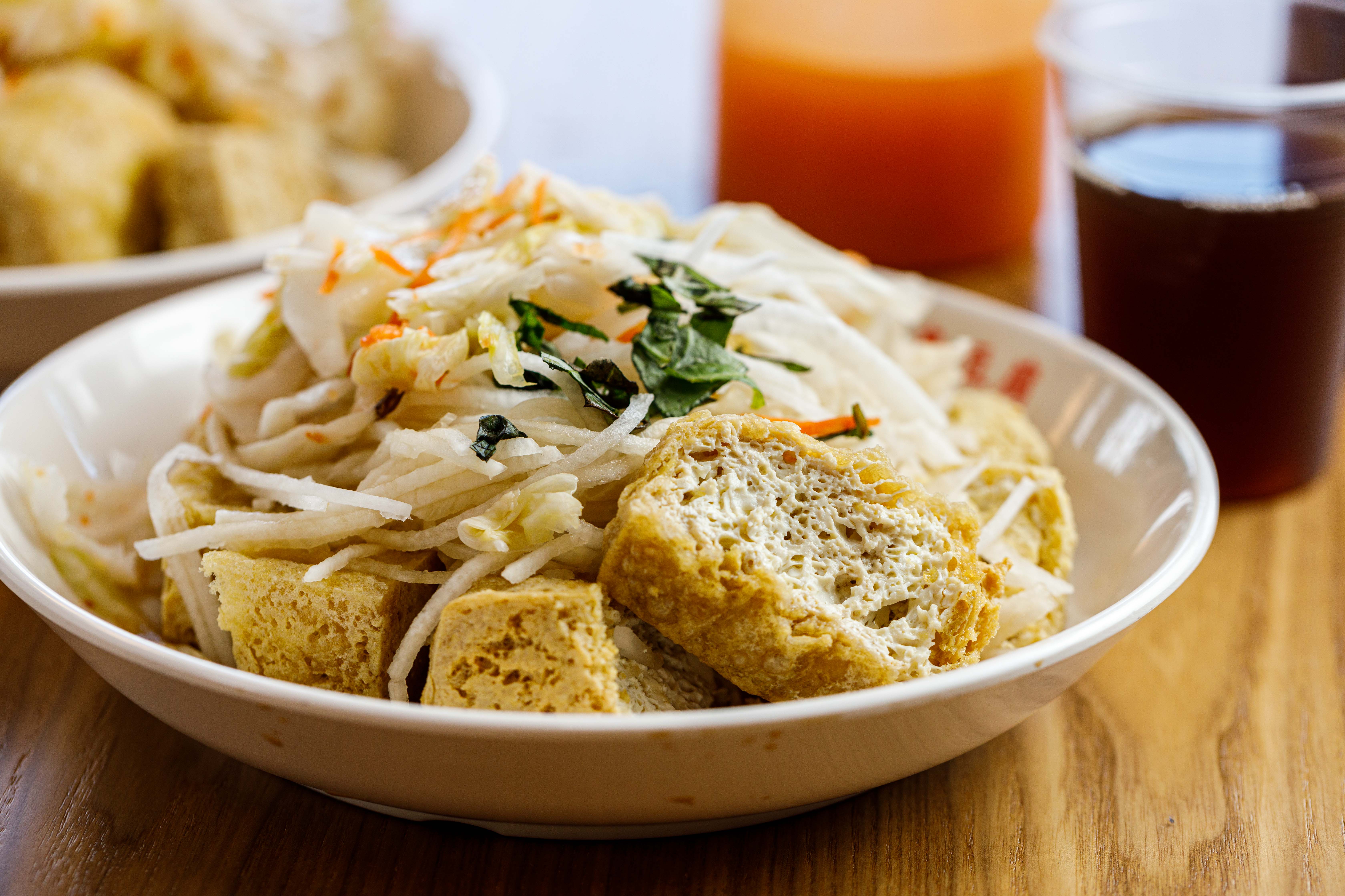 現在到宜蘭礁溪就能享用「玉里橋頭臭豆腐」的美味。（100元／大份）