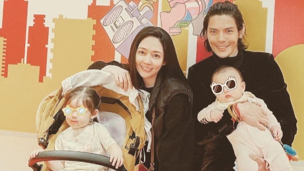 向佐在郭碧婷生日時，貼照告白放閃。（翻攝自向佐IG）