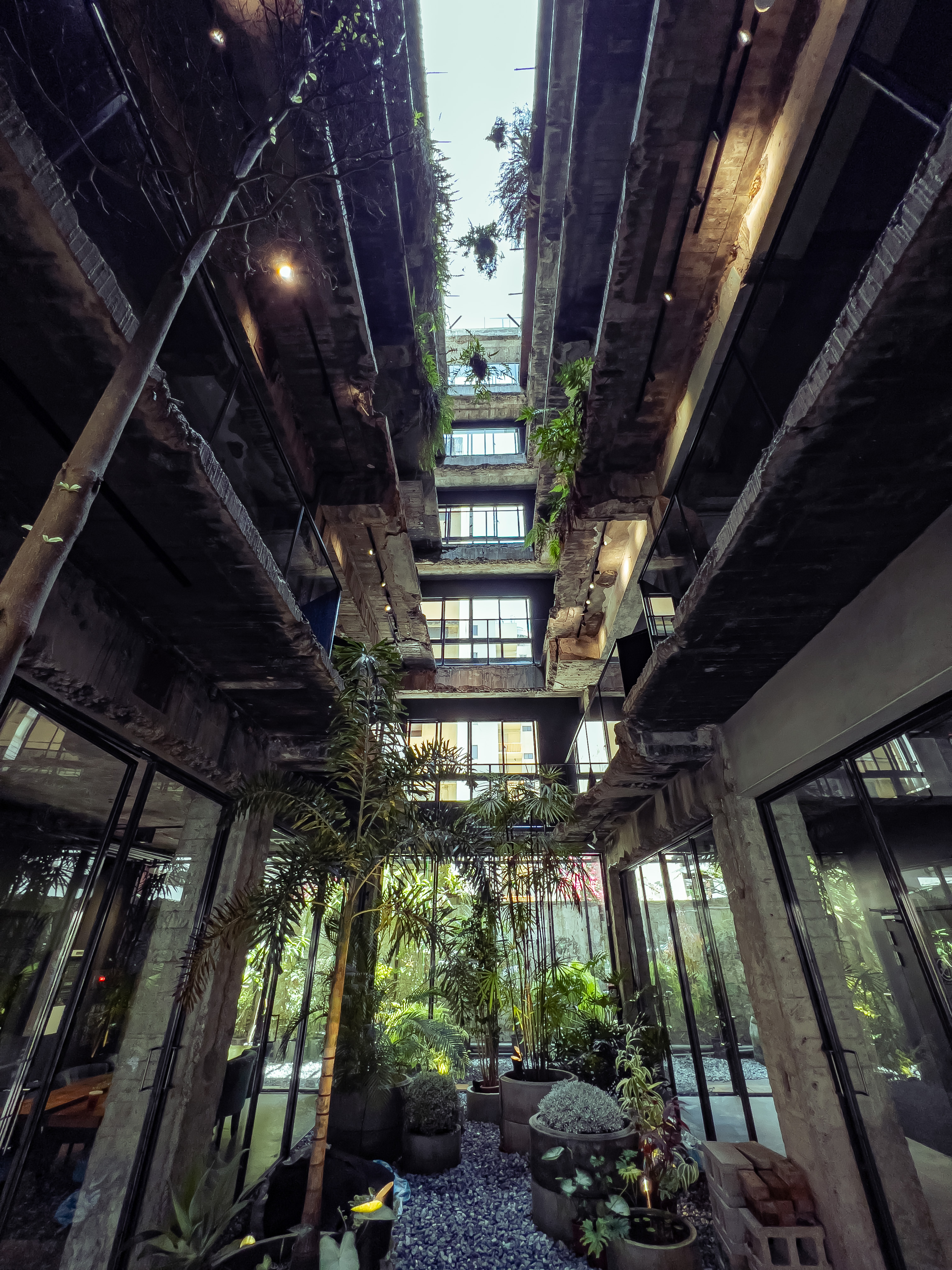 植光花園酒店應該是唯一一間主打廢墟風的旅宿,其中所保留的歷史痕跡正是魅力所在,推薦來台中旅行時入住體驗。