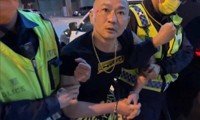 造成1死2重傷車禍的劉俊龍，逃亡3小時，旋即落網。（翻攝畫面）