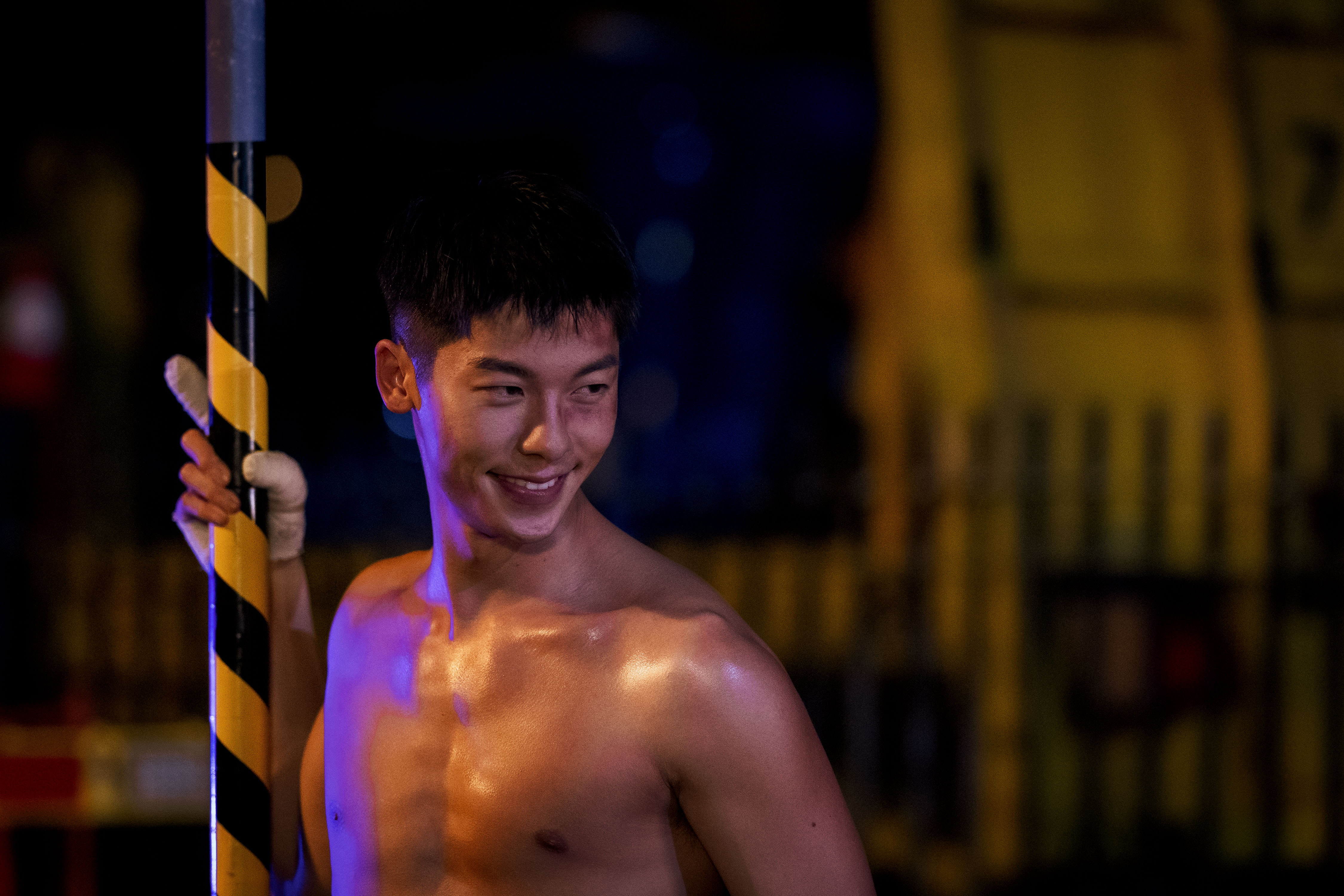 許光漢自認全裸跳鋼管舞是人生至今最害羞瞬間，馬念先給他的屁股98分高分。（金盞花大影業提供）