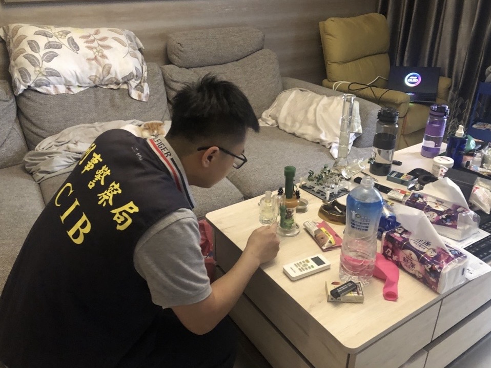 刑事局查扣潘緣涉大麻毒品案。(翻攝畫面)