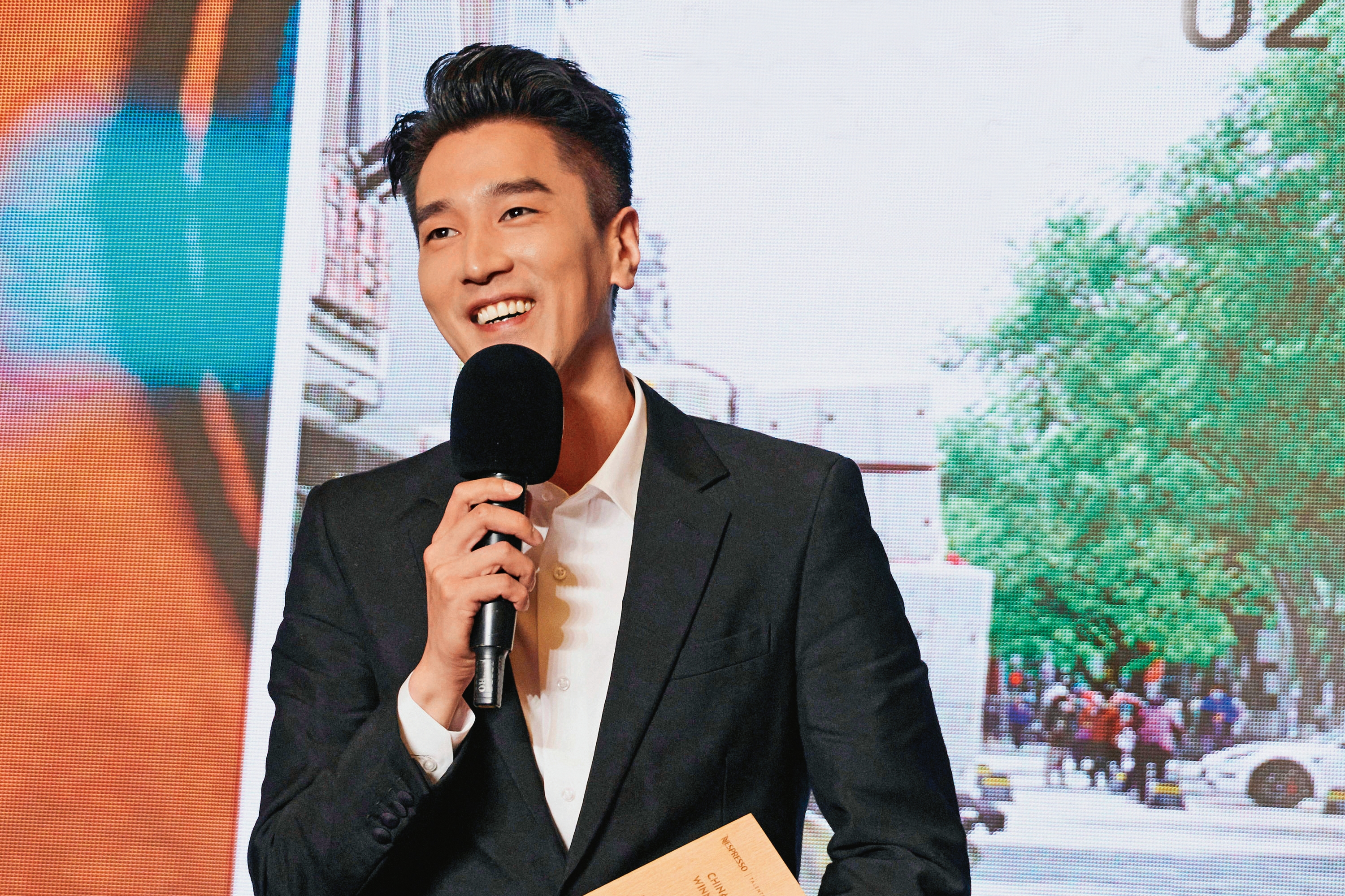 趙又廷原本就不愛軋戲，婚後接戲更愛惜羽毛。（翻攝自趙又廷微博）